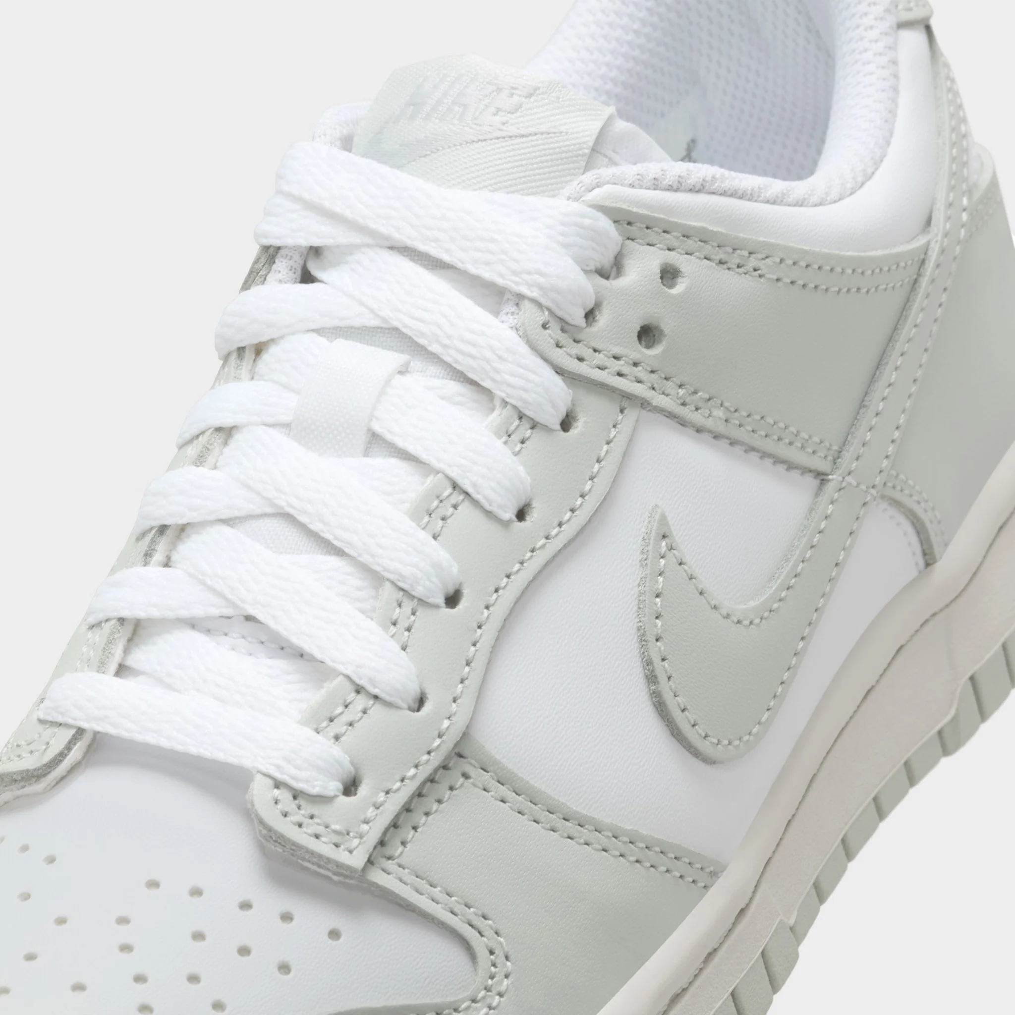 Nike Dunk Low GS White / Light Silver - Photon Dust - Image 3