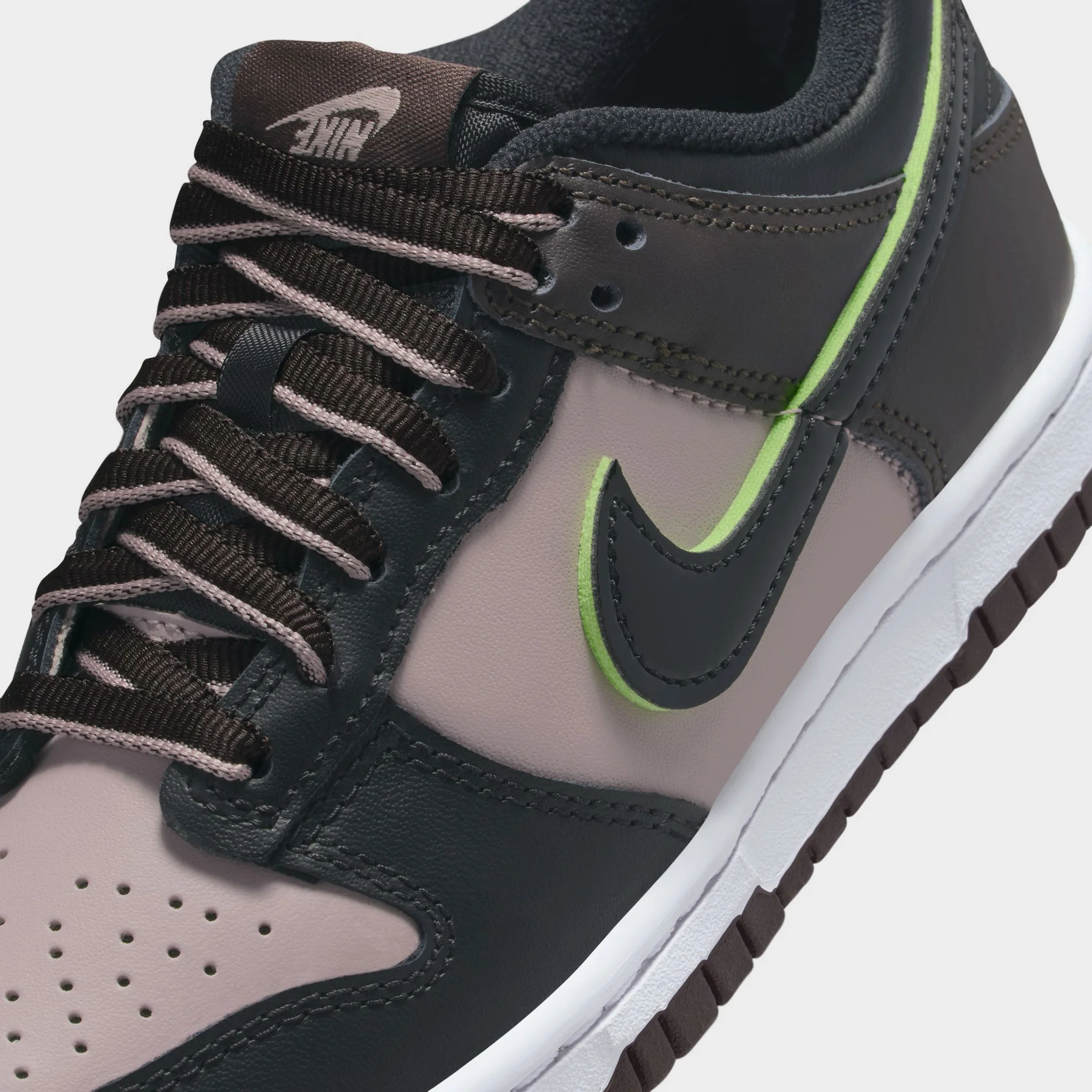 Nike Dunk Low SE GS Particle Rose / Black - Image 3