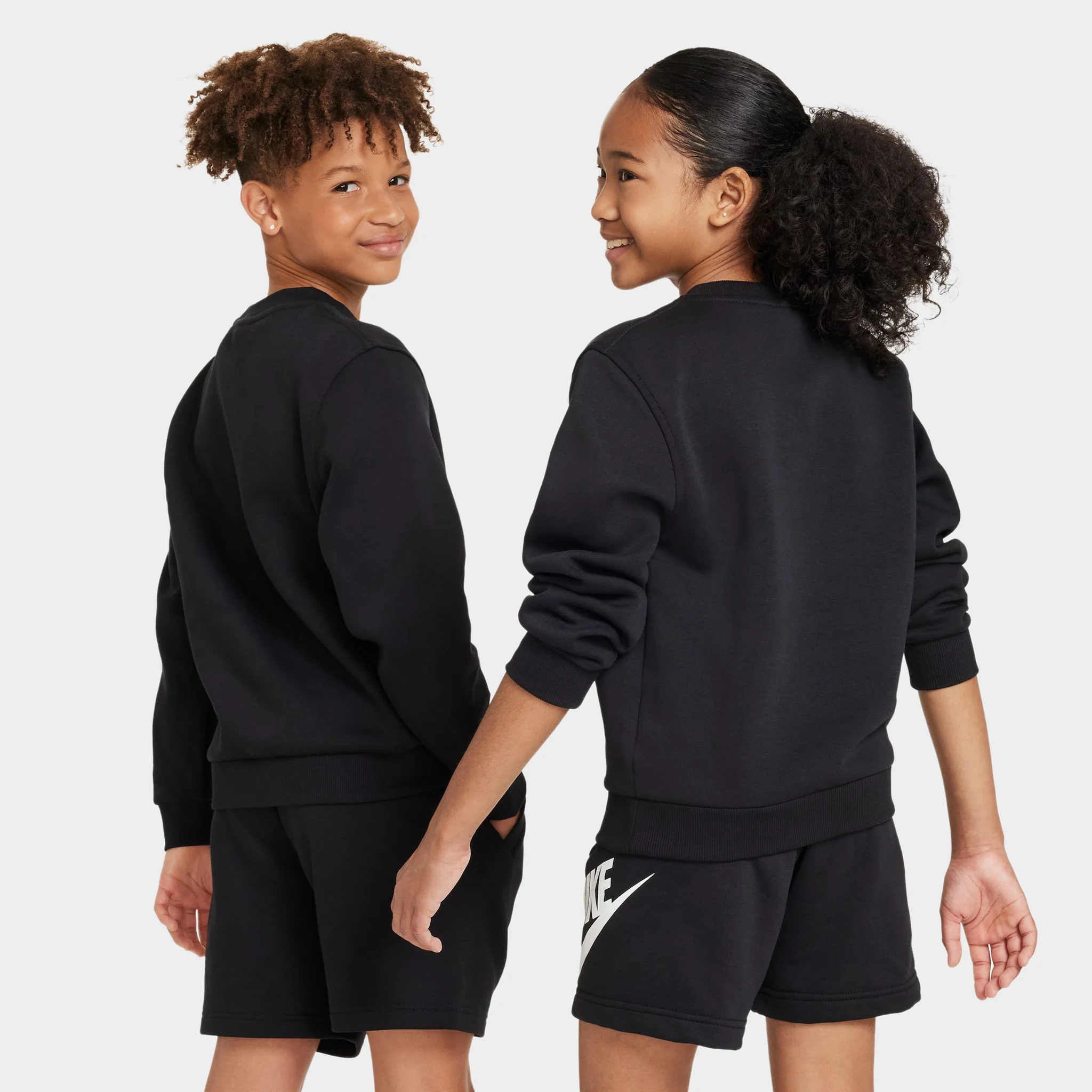 Nike Juniors' Club Fleece Crewneck / Black - Image 2