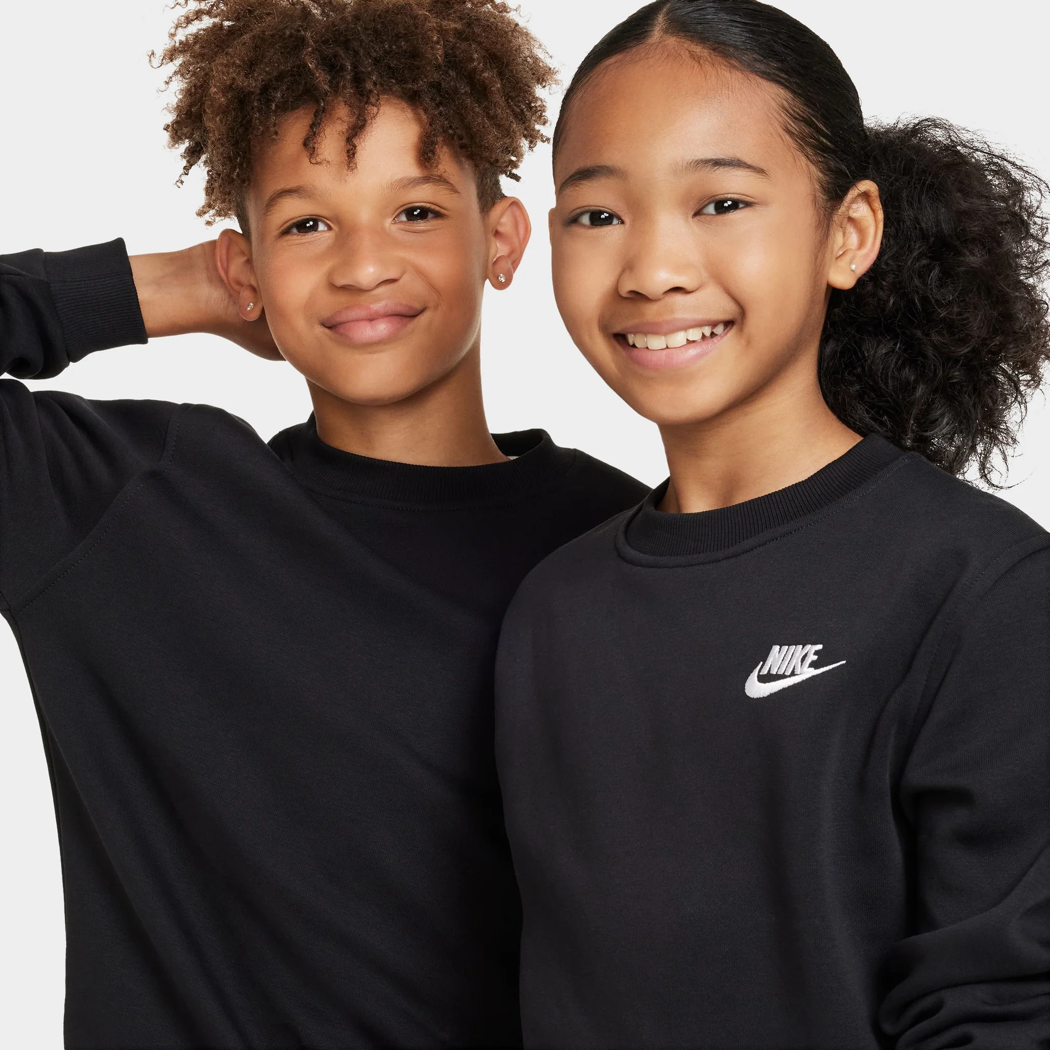 Nike Juniors' Club Fleece Crewneck / Black - Image 3