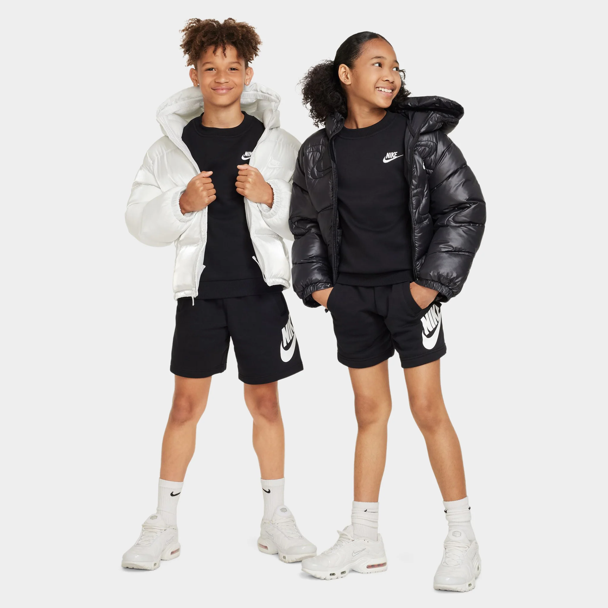 Nike Juniors' Club Fleece Crewneck / Black - Image 4