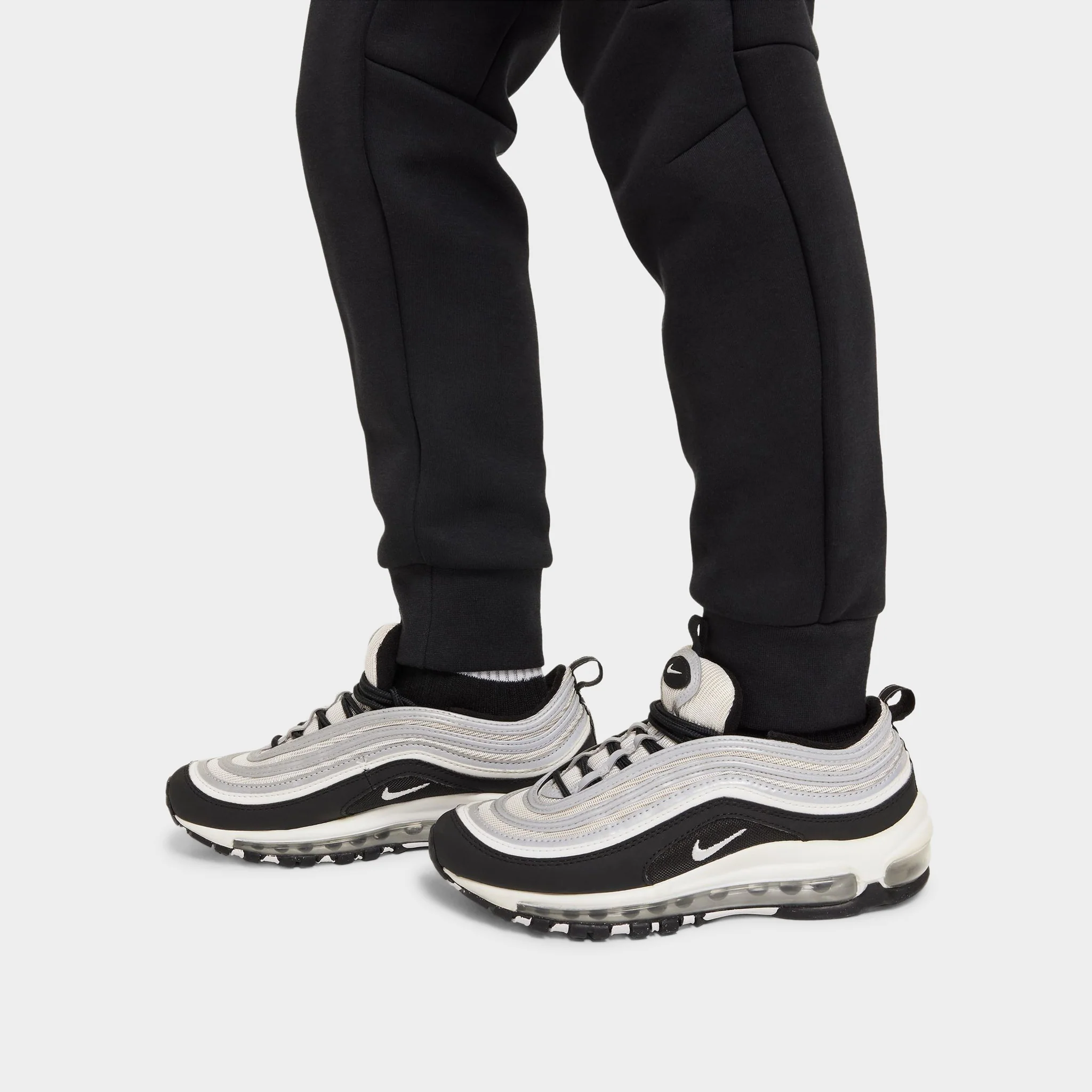 Nike Sportswear Junior Boys' Tech Fleece Jogger / Black - Image 7