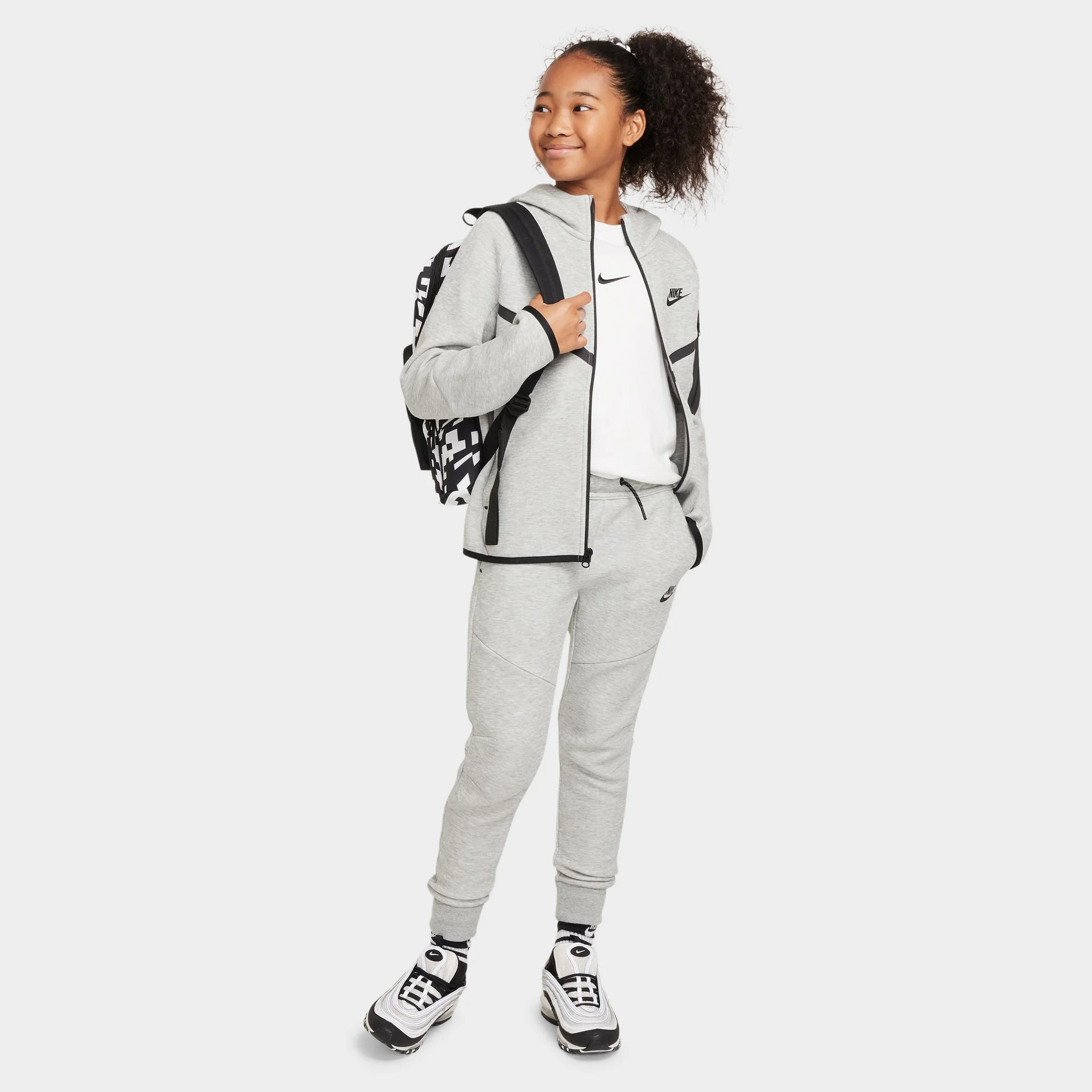 Nike Sportswear Junior Boys' Tech Fleece Jogger / Dark Heather Grey - Image 6