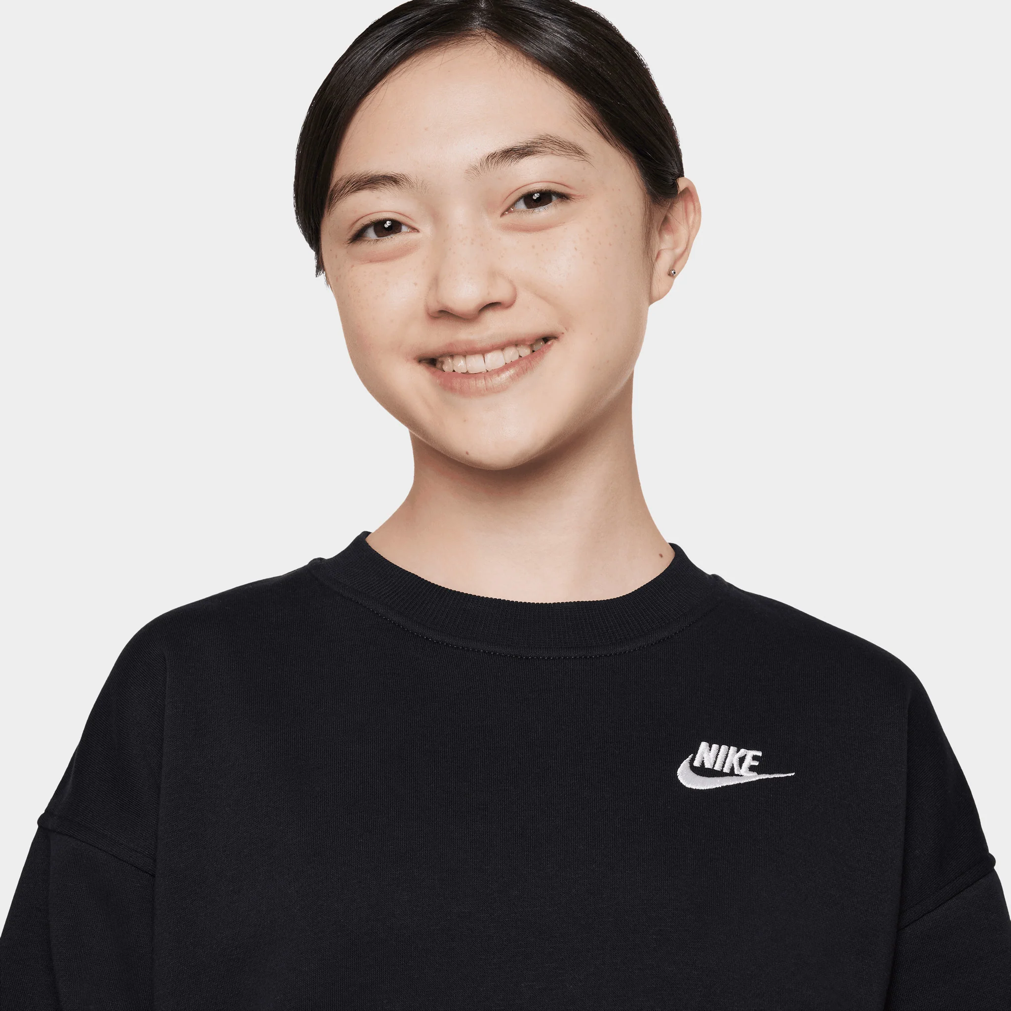 Nike Junior Girls' Club Fleece Oversized Crewneck Black / White - Image 3
