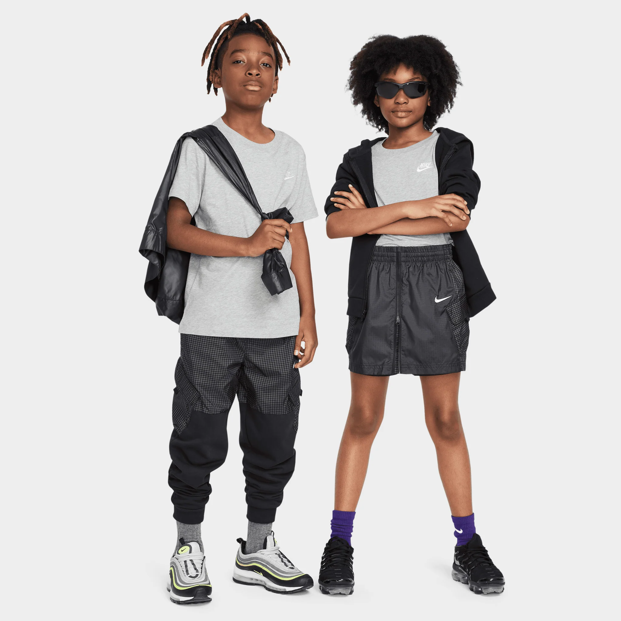 Nike Juniors' Futura T-Shirt / Dark Grey Heather - Image 4