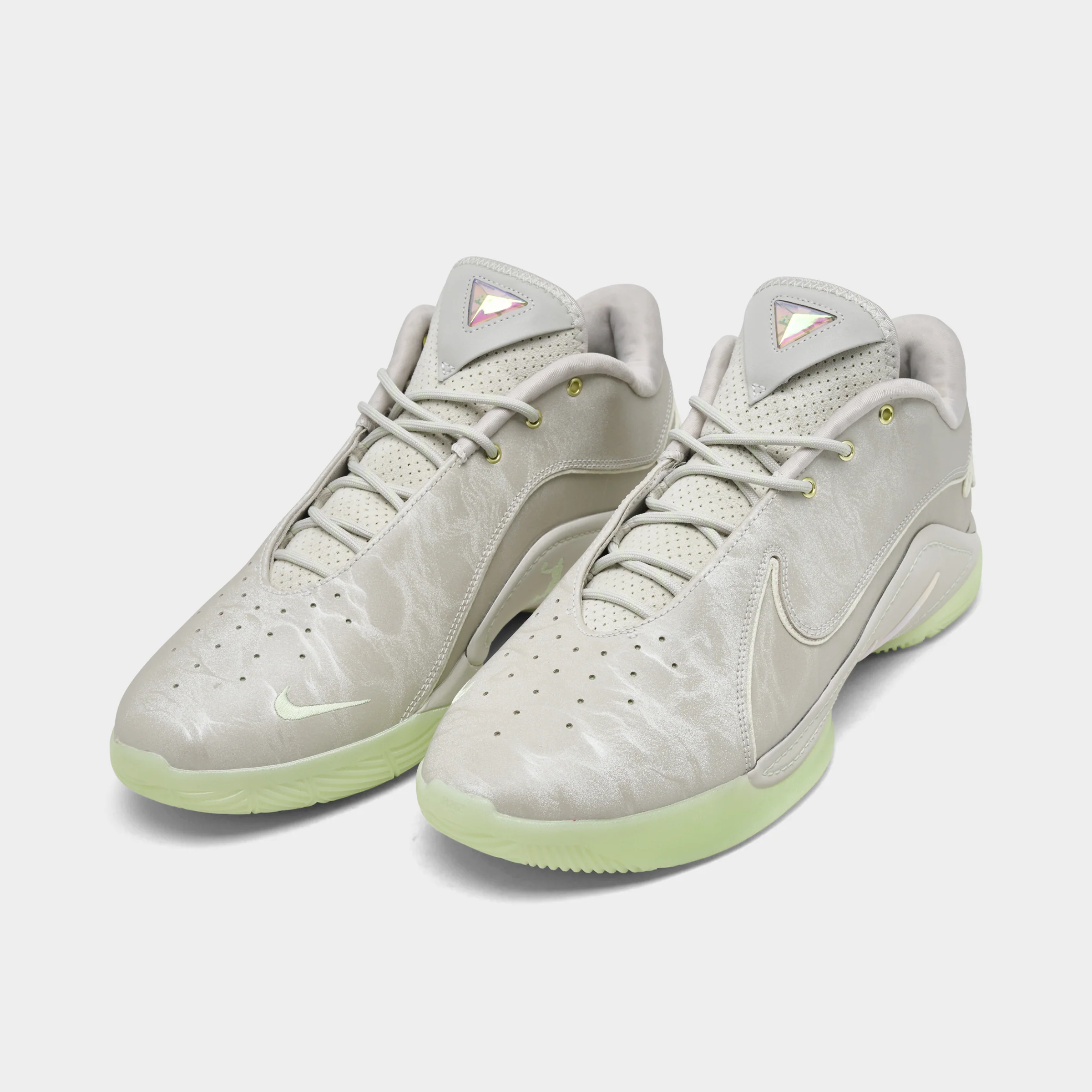Nike Lebron XXII Light Bone / Soft Pearl - Vapor Green - Image 2
