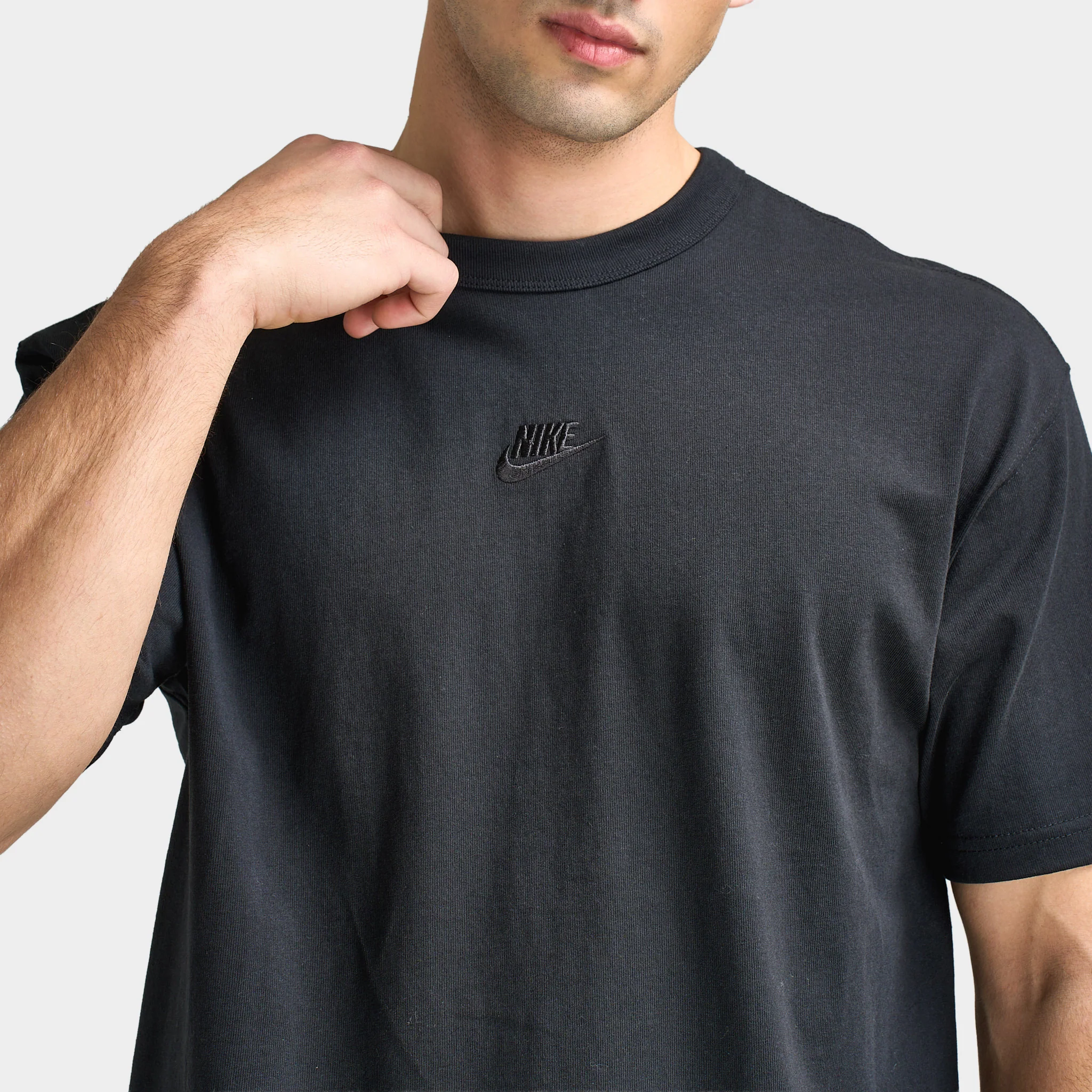 Nike Sportswear Premium Essentials Men's T-Shirt / Black - Image 3