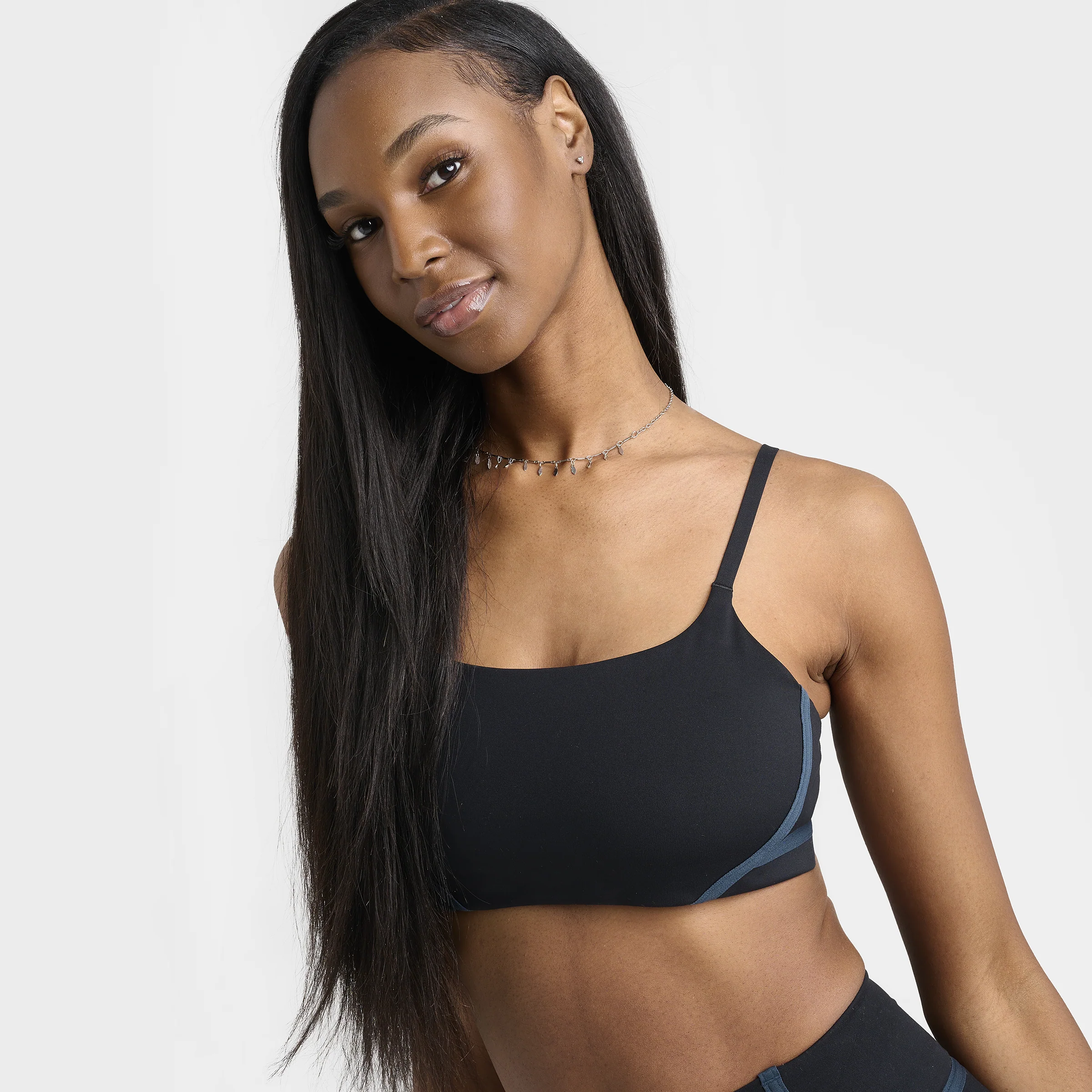 Nike One Women's Convertible Light-Support Sports Bra Black / Black - Armory Navy - Image 4