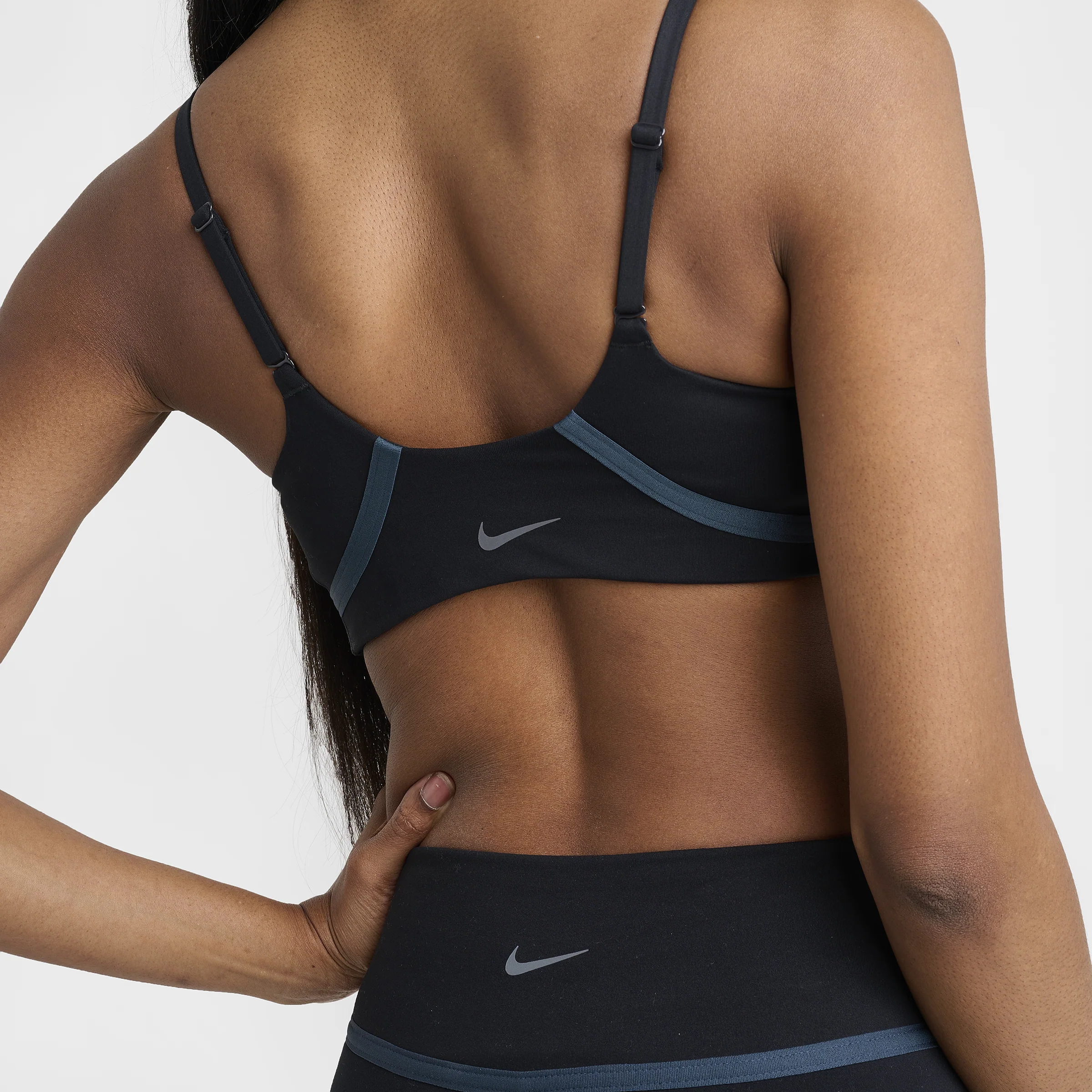 Nike One Women's Convertible Light-Support Sports Bra Black / Black - Armory Navy - Image 5
