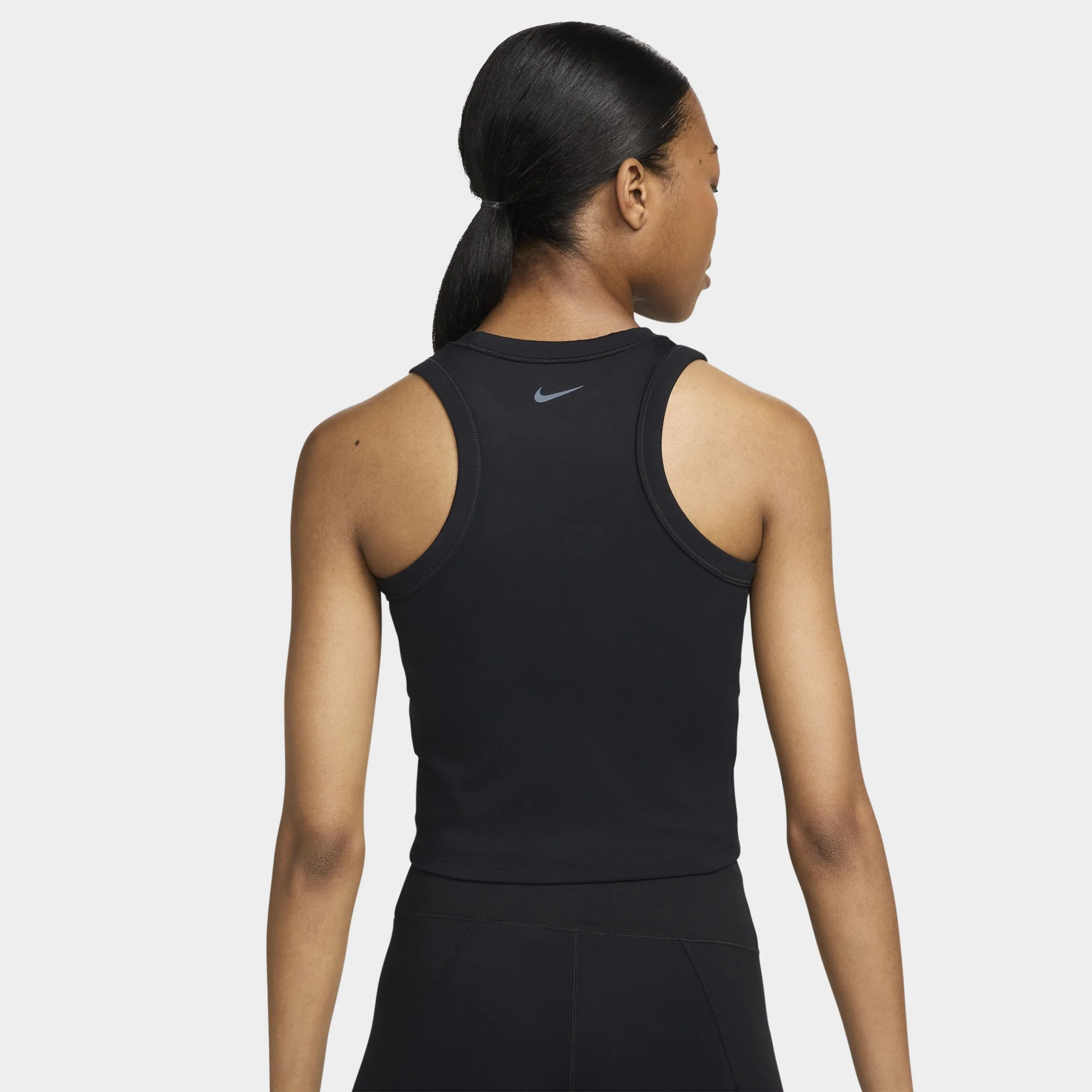 Nike One Women's Dri-FIT Cropped Tank Top / Black - Image 2