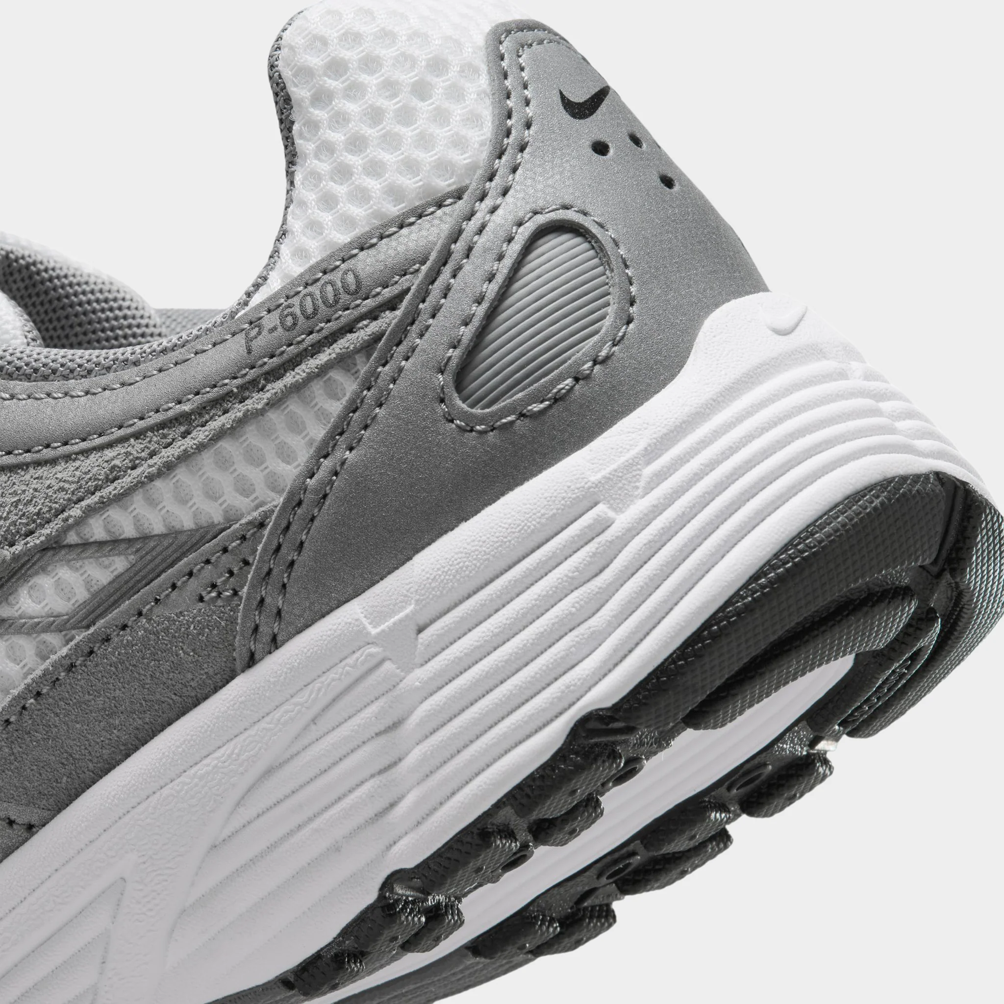 Nike P-6000 GS White / Black - Metallic Cool Grey - Image 4