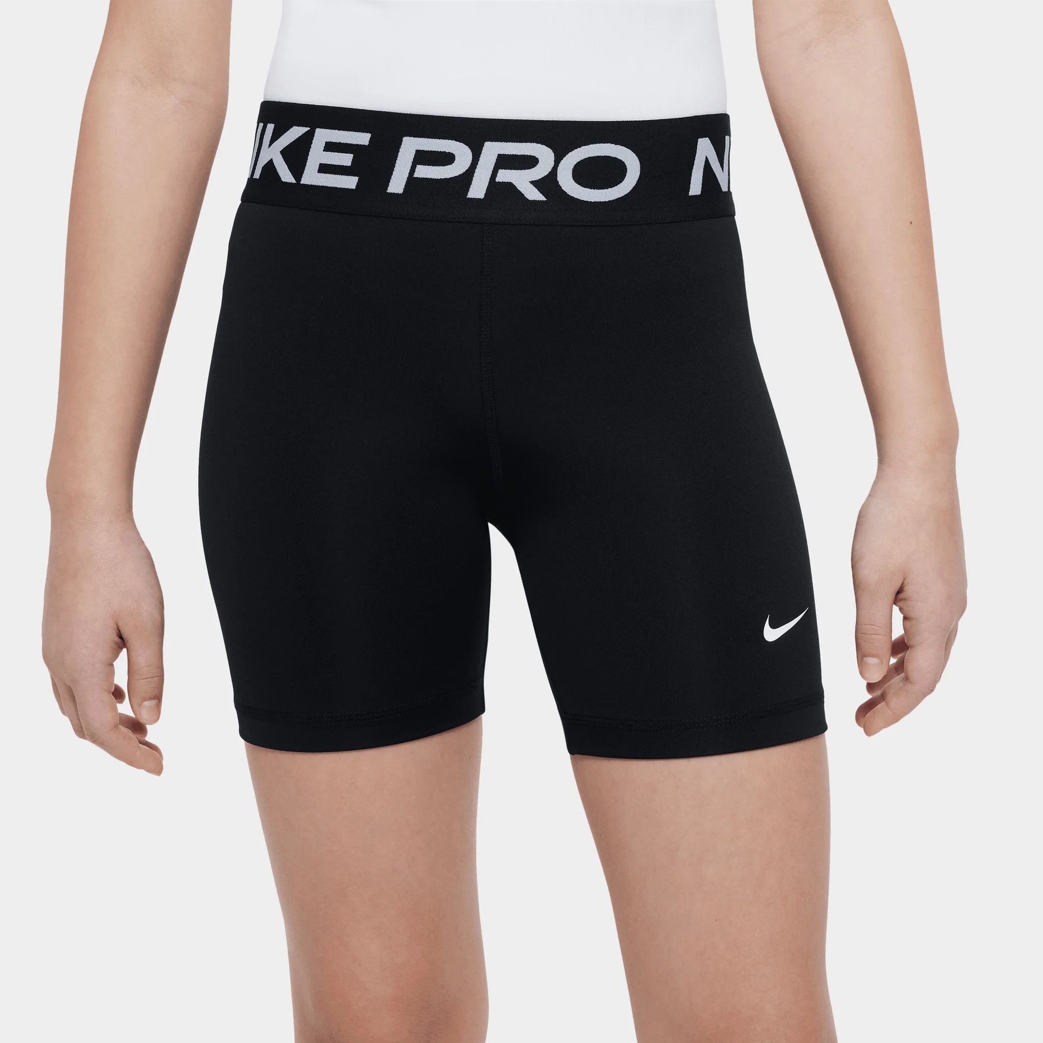 Nike Pro Junior Girls' 5" Dri-FIT Shorts / Black - Image 2