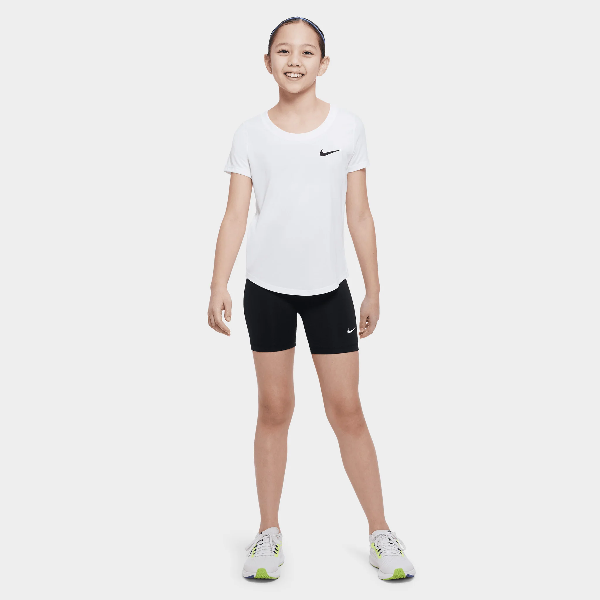 Nike Pro Junior Girls' 5" Dri-FIT Shorts / Black - Image 6