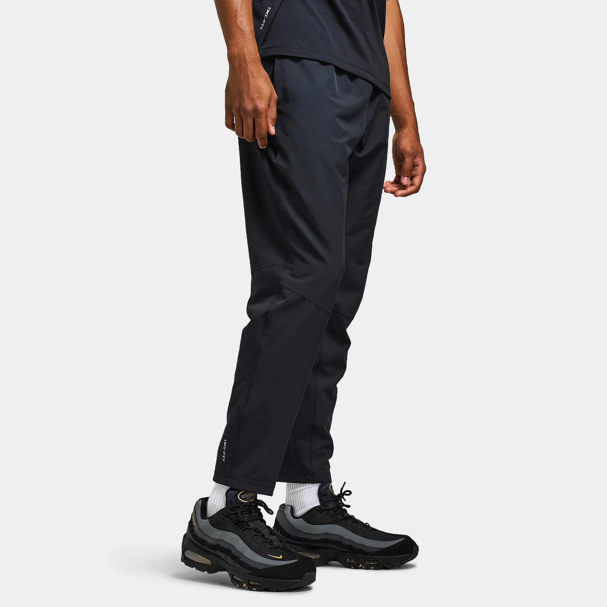 Nike Pro Training Men's Dri-FIT Trousers / Black - Image 4