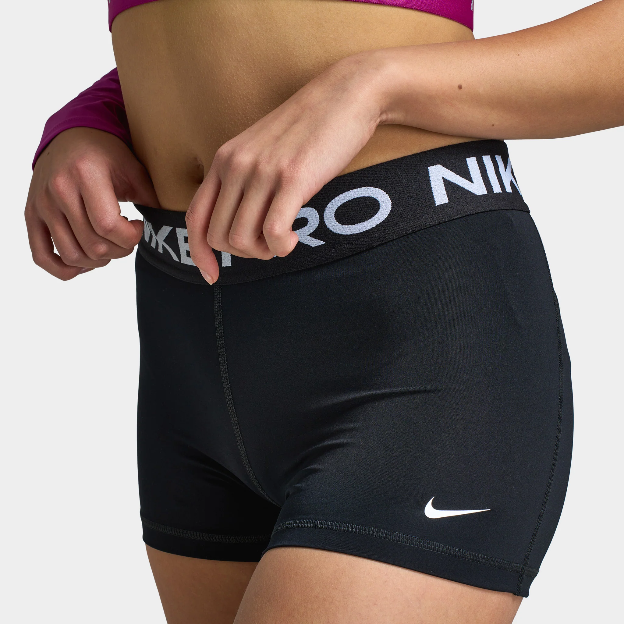 Nike Pro Women's 3" Shorts / Black - Image 5