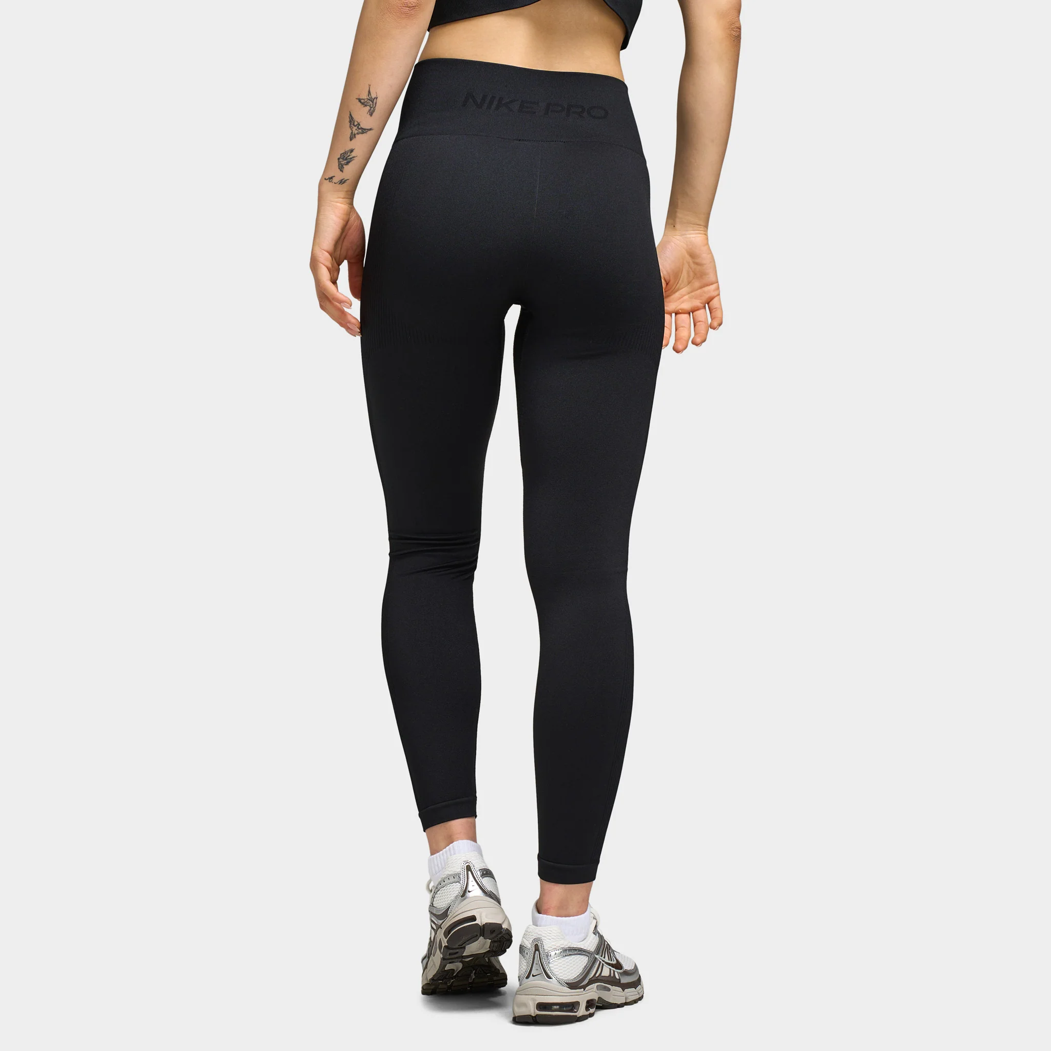 Nike Pro Women's Dry Fit Seamless Highrise 7/8 Tight / Black - Image 2