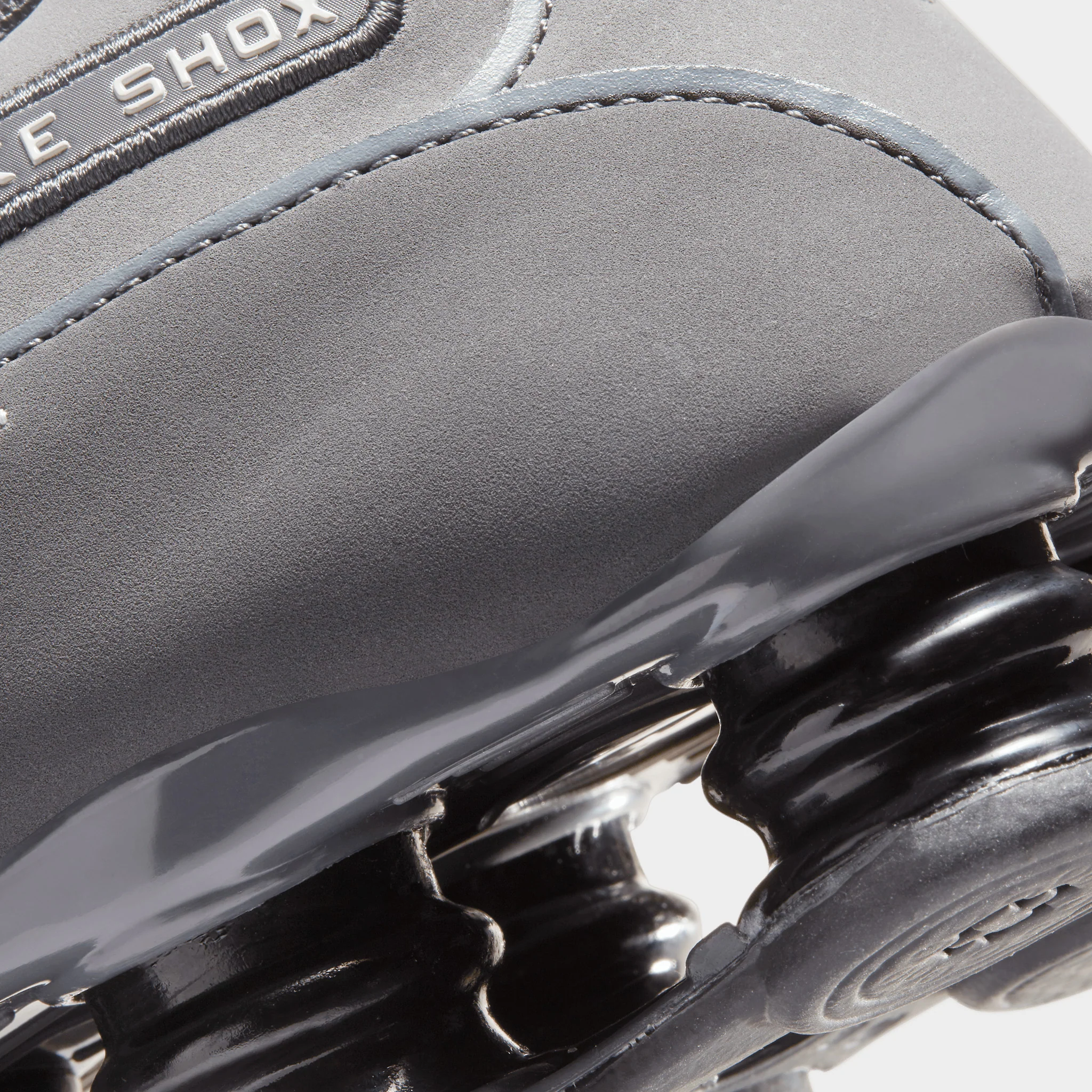 Nike Shox NZ Dark Grey / Metallic Iron Ore - Image 3