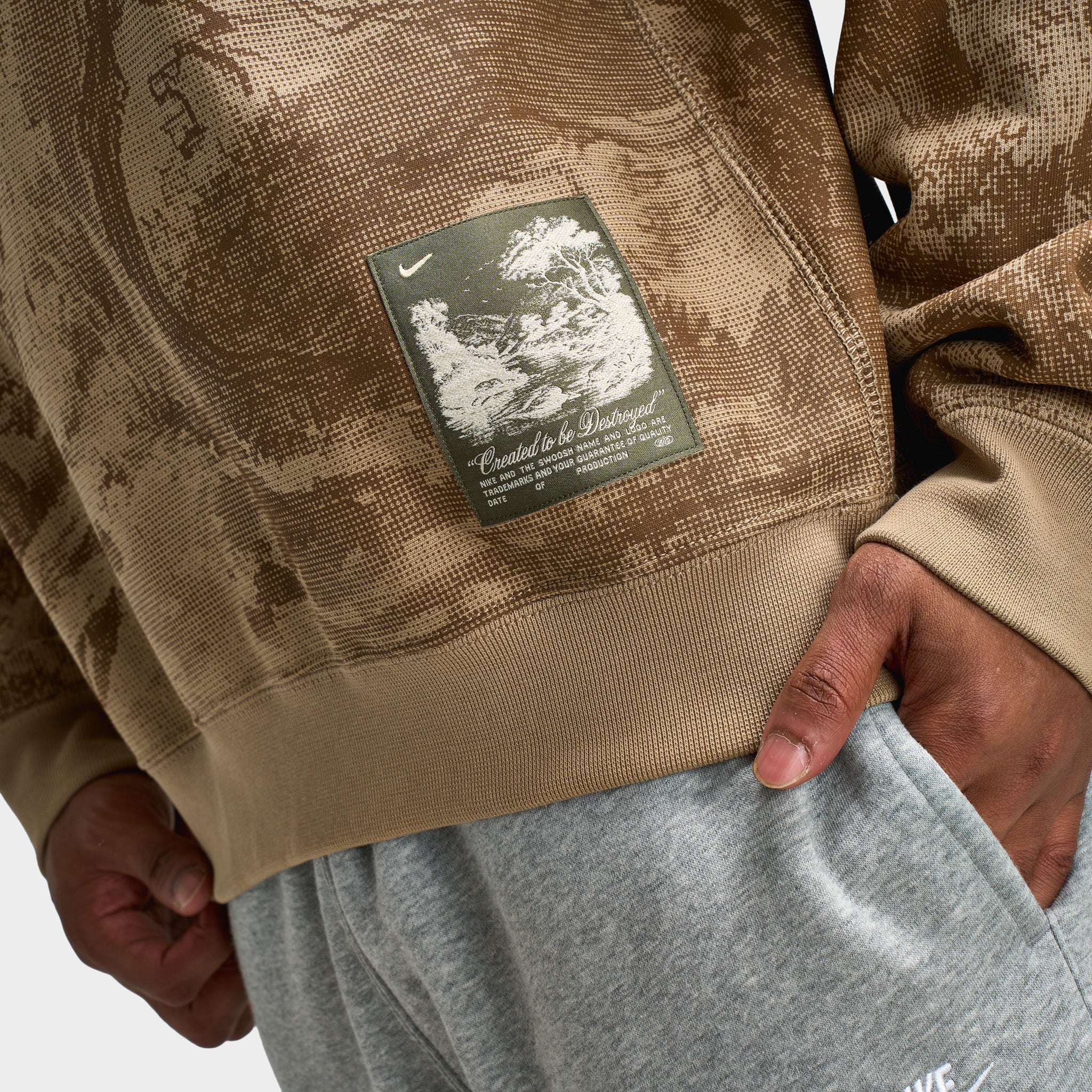Nike Solo Swoosh Fleece Crew / Parachute Beige - Image 4