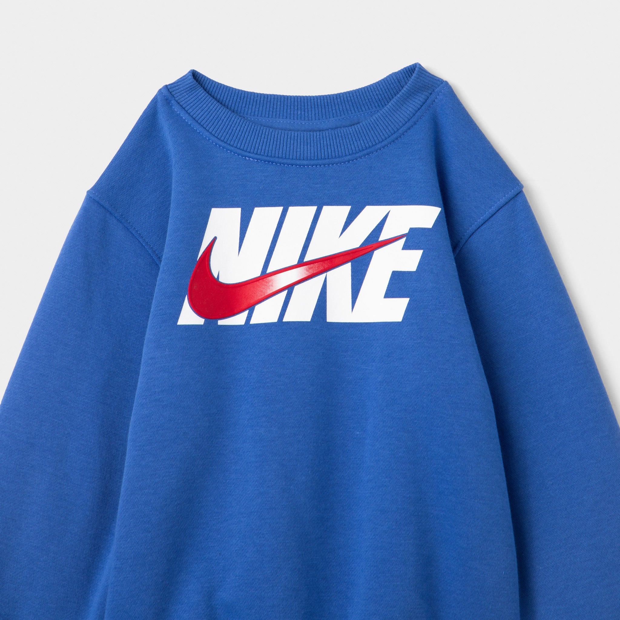 Nike Sporstwear Childrens' HBR GFX Crew Pant Set Comet Blue / White - Gym Red - Image 5