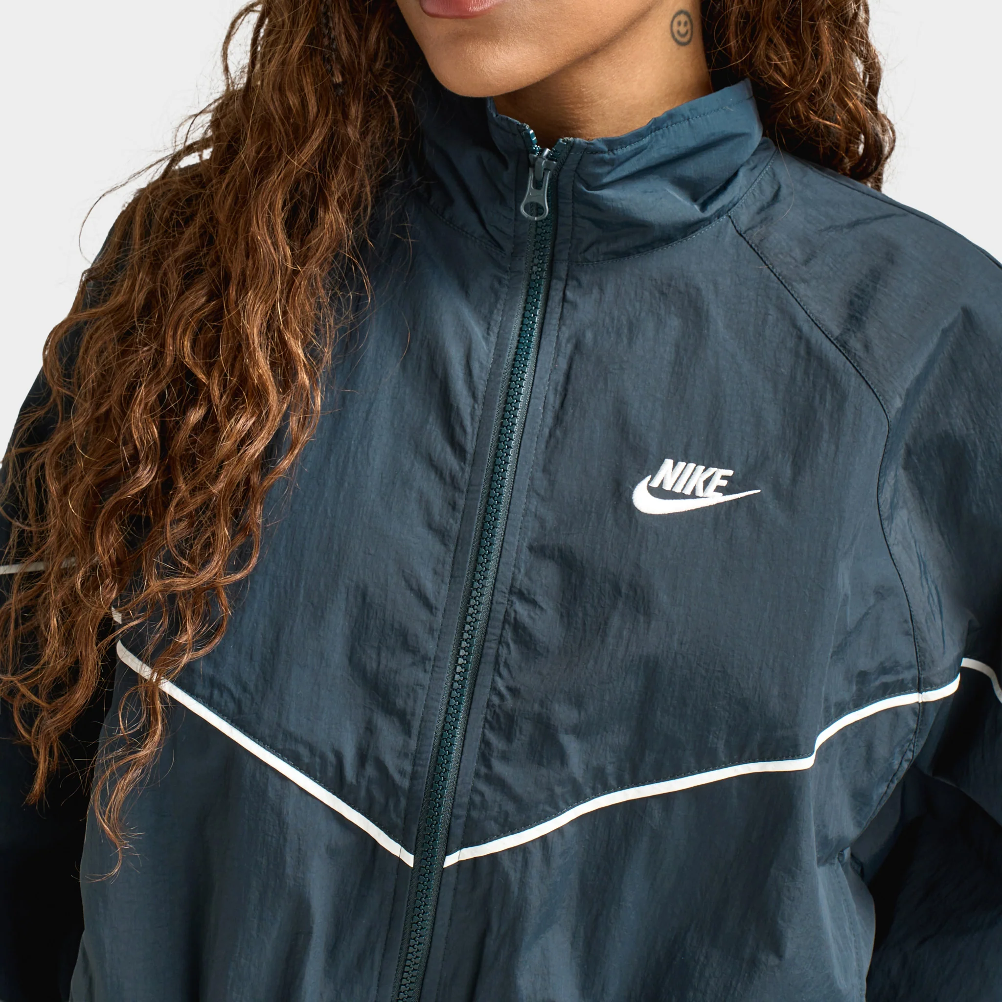 Nike Sportswear Women's WR Woven Jacket Speed Seaweed / Sail - Image 4