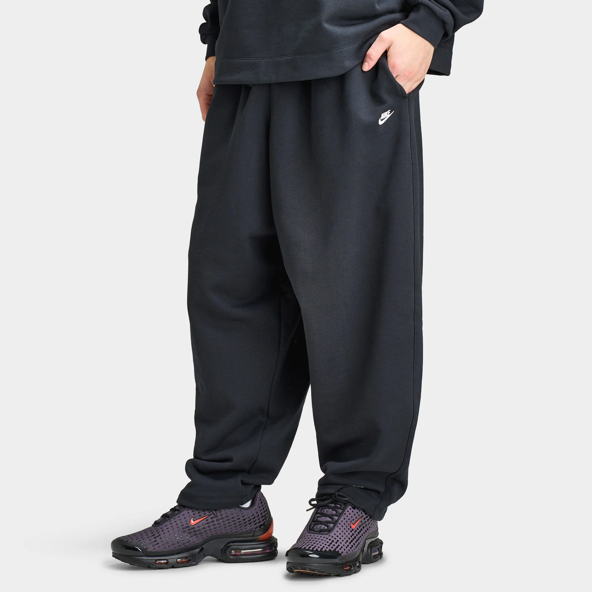 Nike Sportswear Club Oversized French-Terry Trousers / Black - Image 4