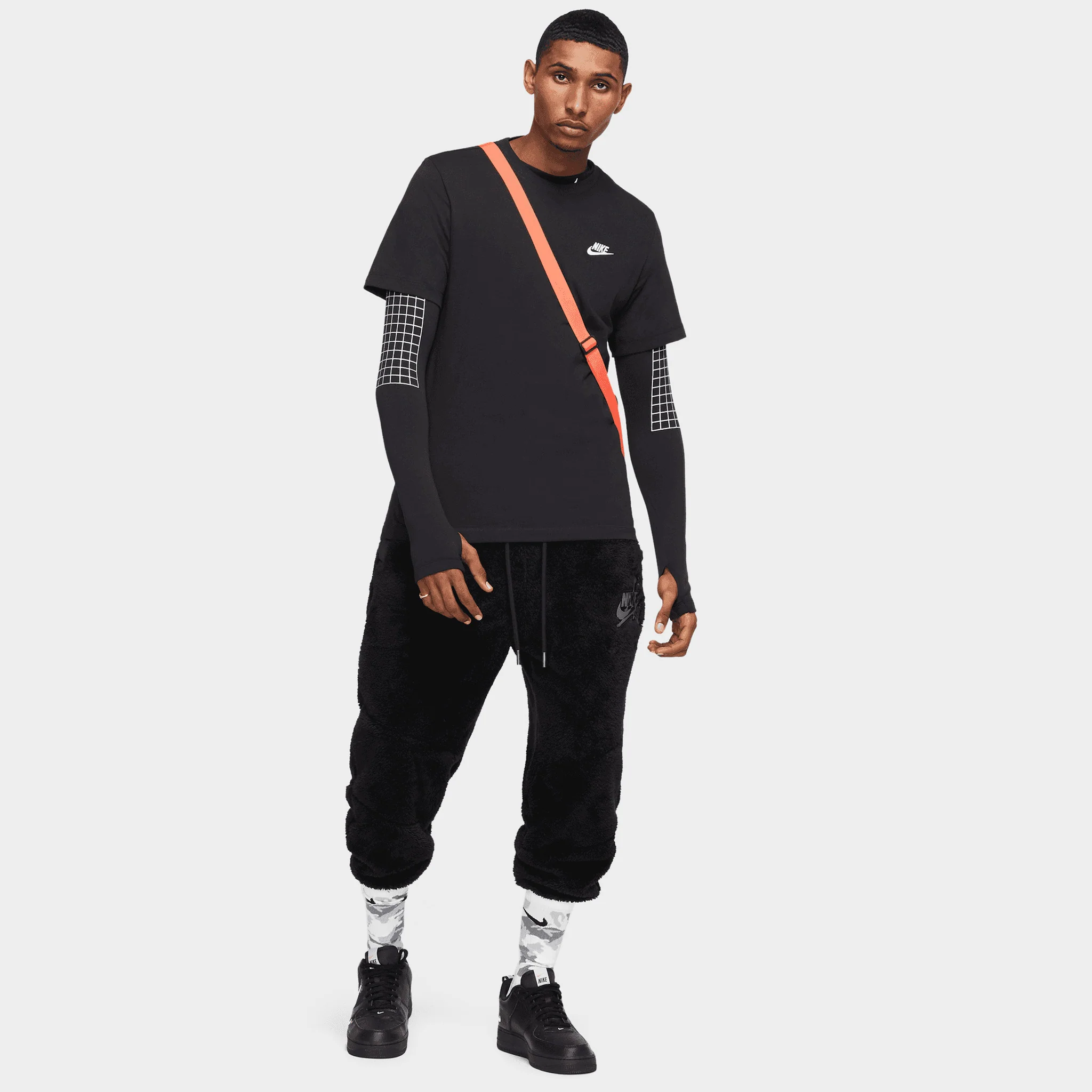 Nike Sportswear Club T-shirt Black / White - Image 4