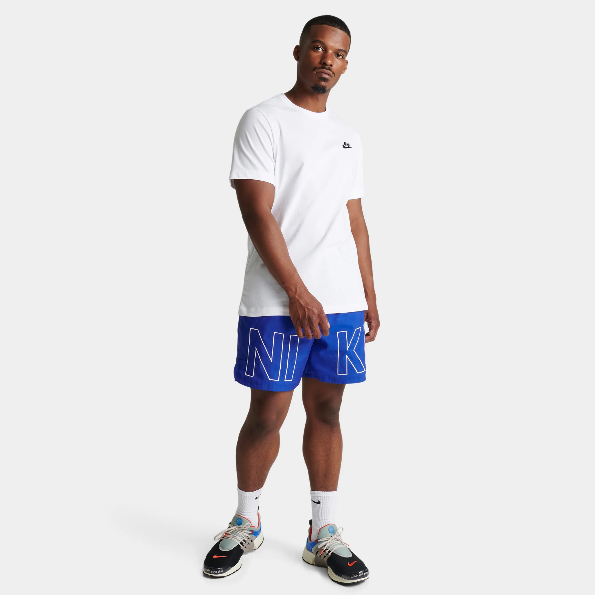 Nike Sportswear Club T-shirt White / Black - Image 5