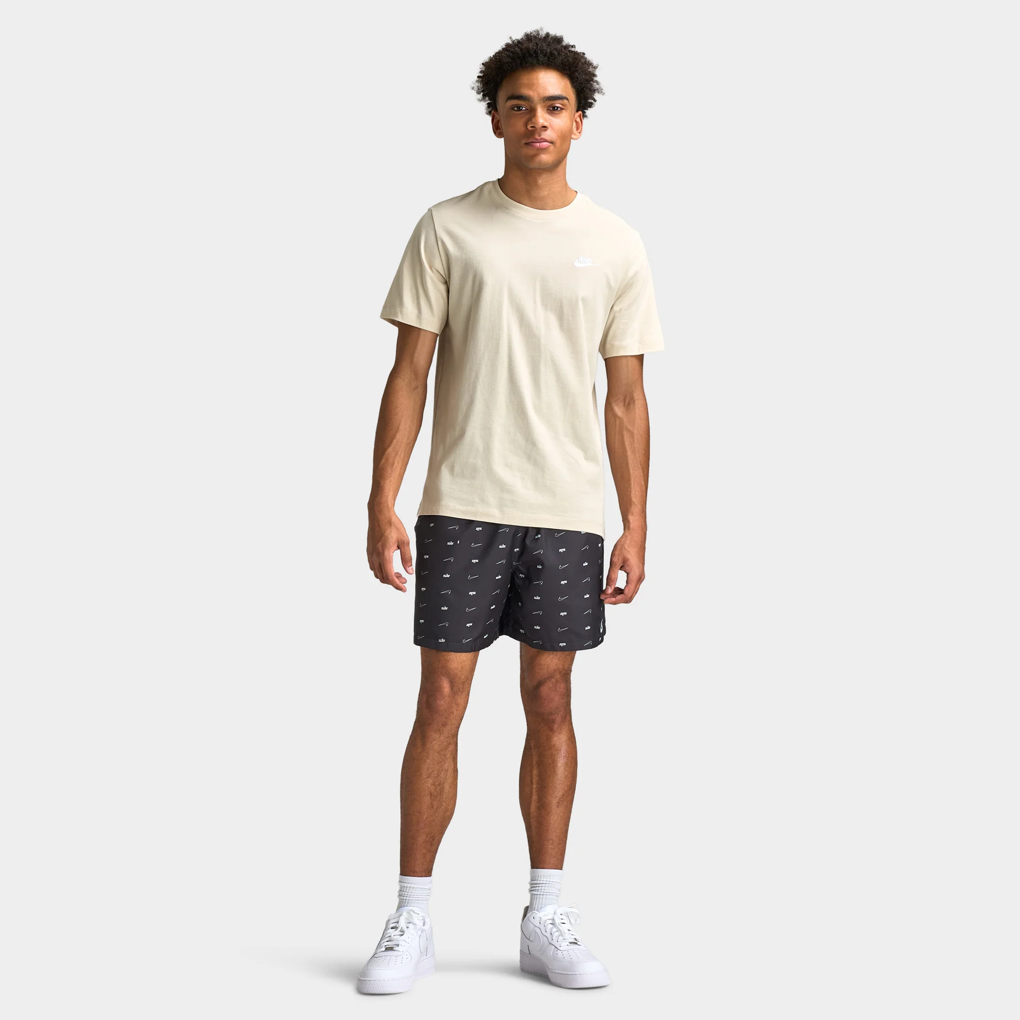 Nike Sportswear Club T-Shirt / Brown - Image 5