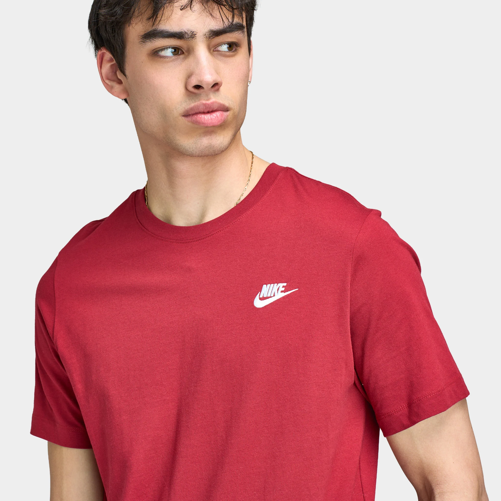 Nike Sportswear Club T-Shirt / Red - Image 3