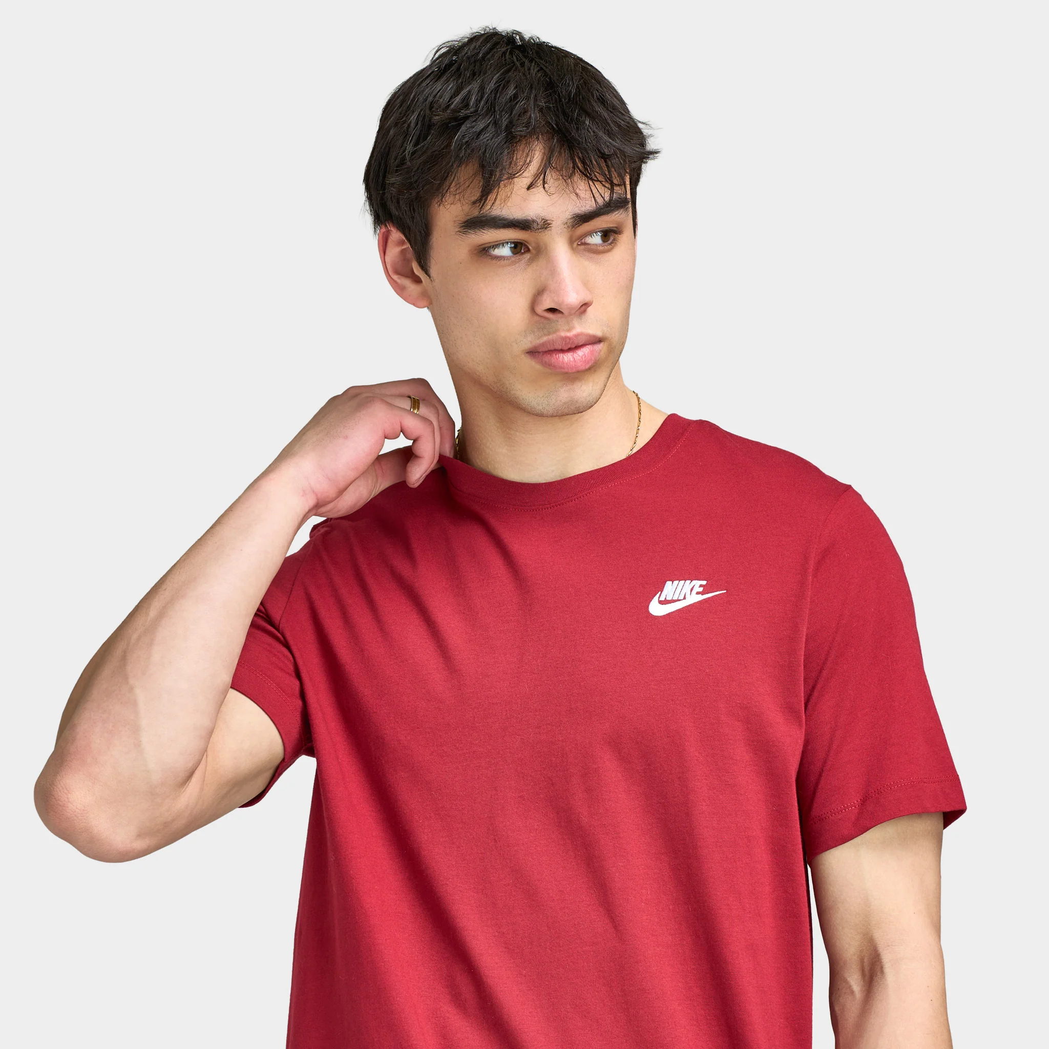 Nike Sportswear Club T-Shirt / Red - Image 4