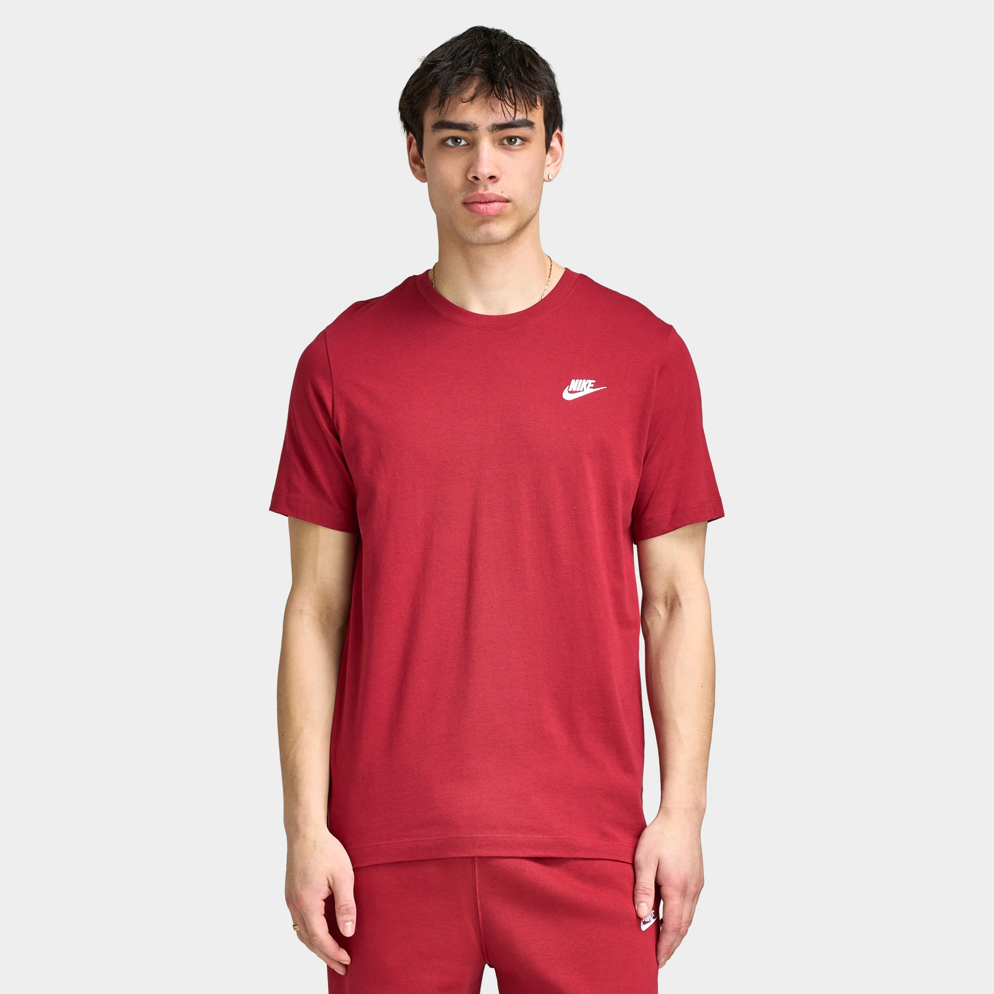 Nike Sportswear Club T-Shirt / Red - Image 5