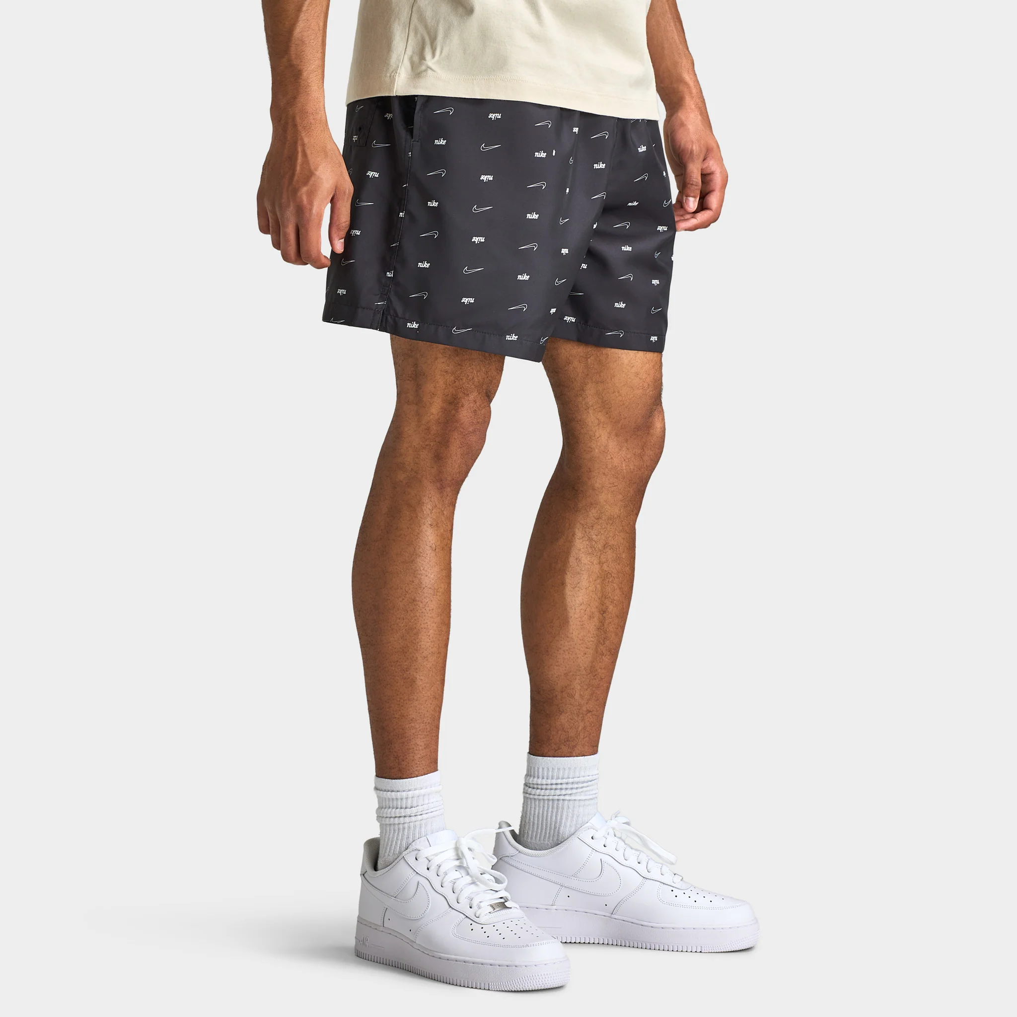 Nike Sportswear Club Woven Flow Shorts / Black - Image 3
