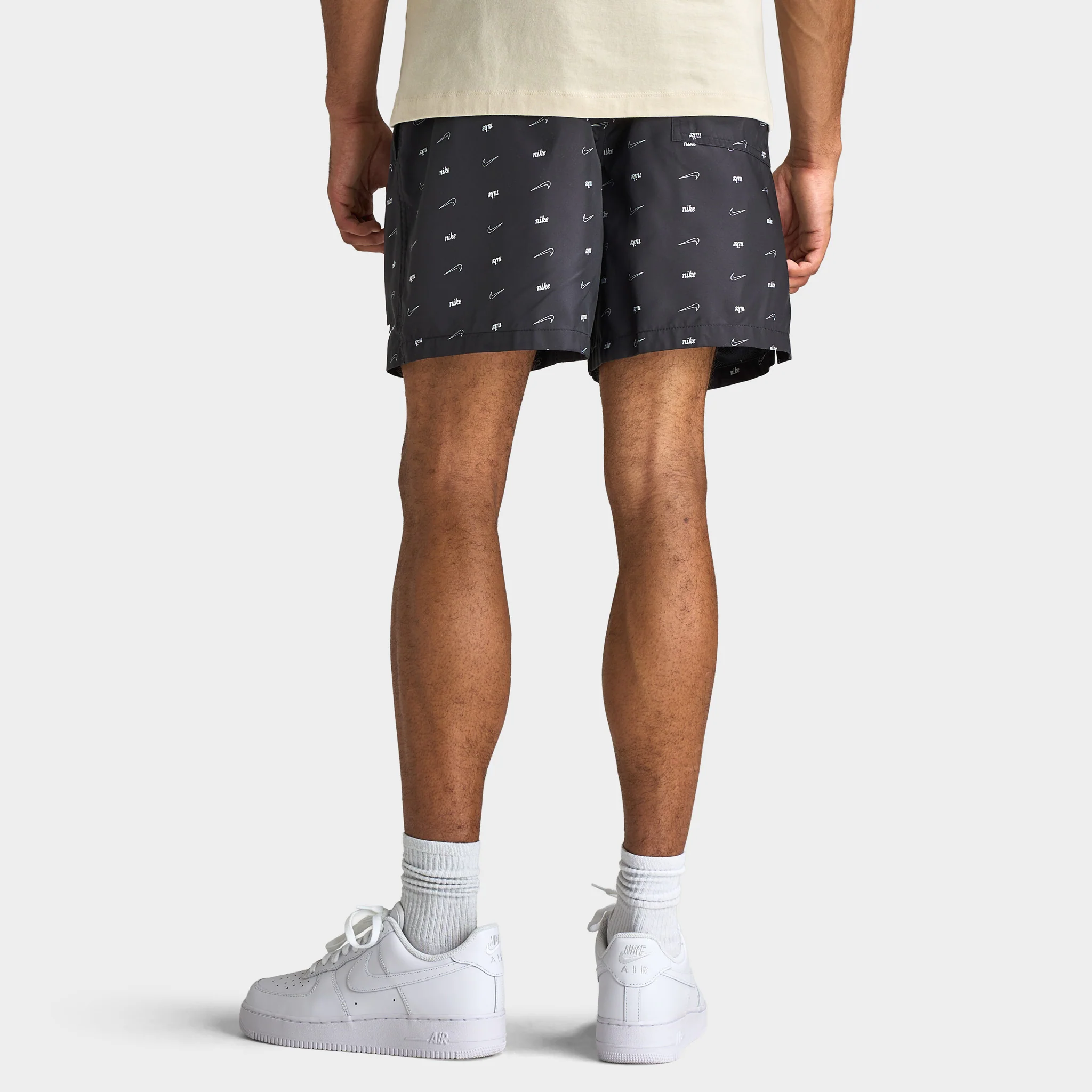 Nike Sportswear Club Woven Flow Shorts / Black - Image 4