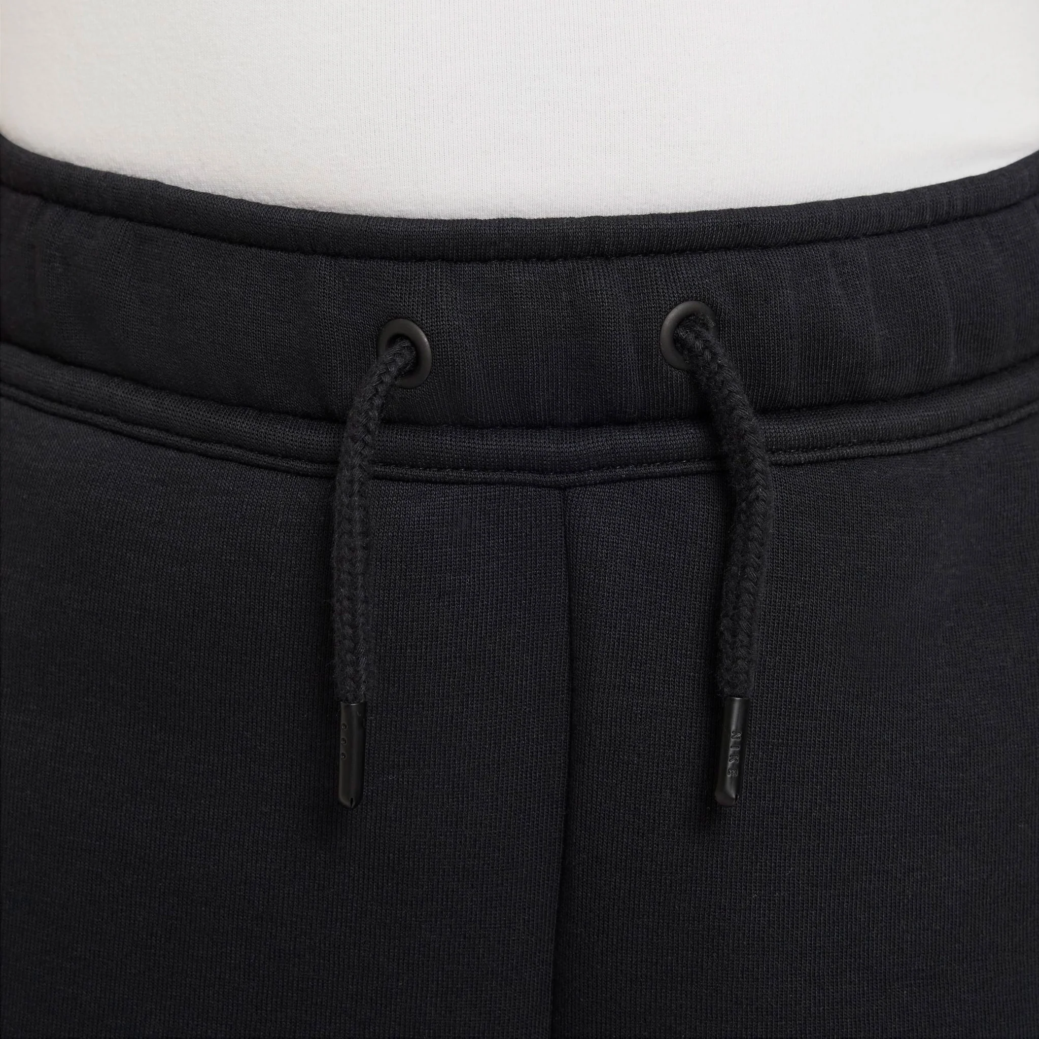 Nike Sportswear Junior Boys' Tech Fleece Shorts / Black - Image 3