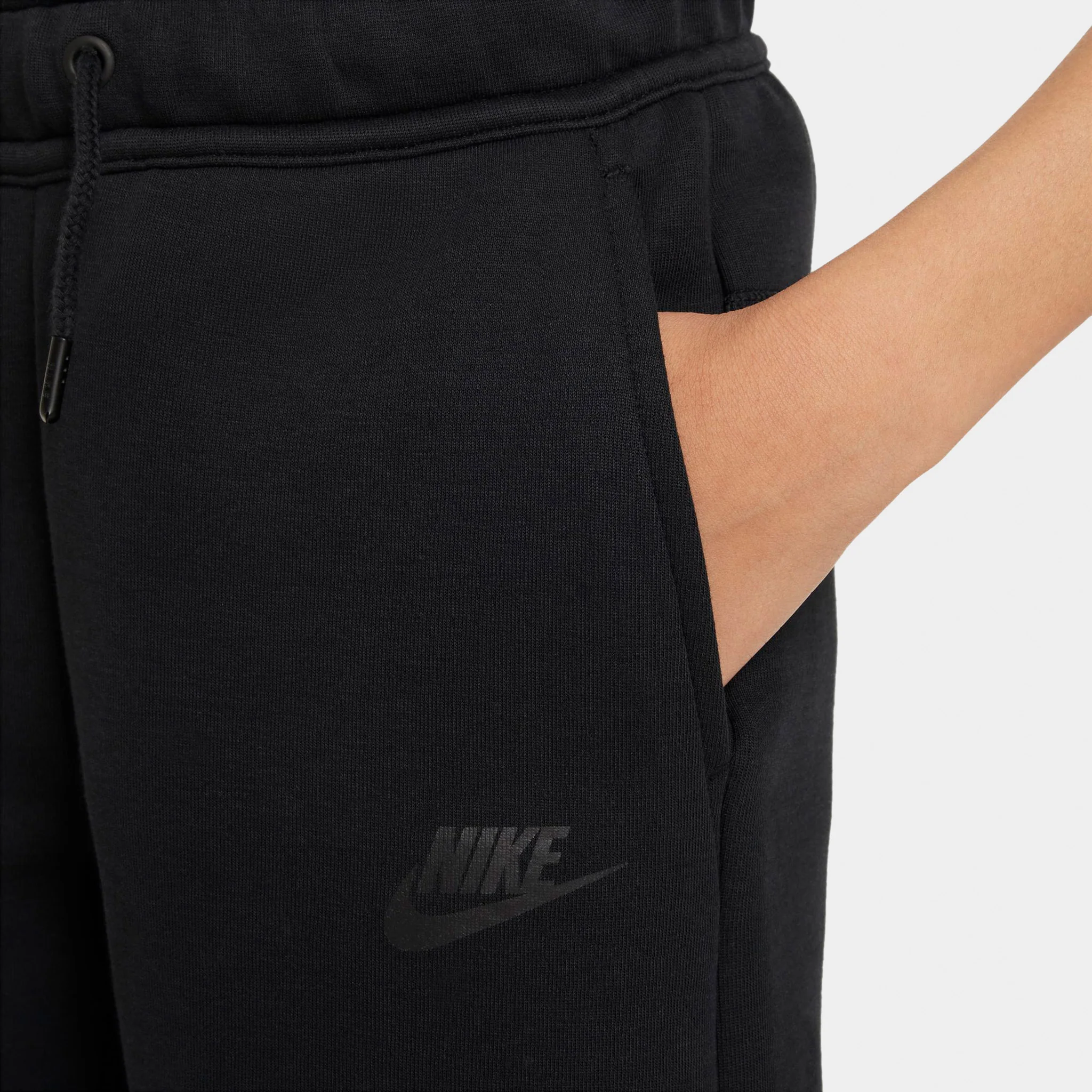 Nike Sportswear Junior Boys' Tech Fleece Shorts / Black - Image 4