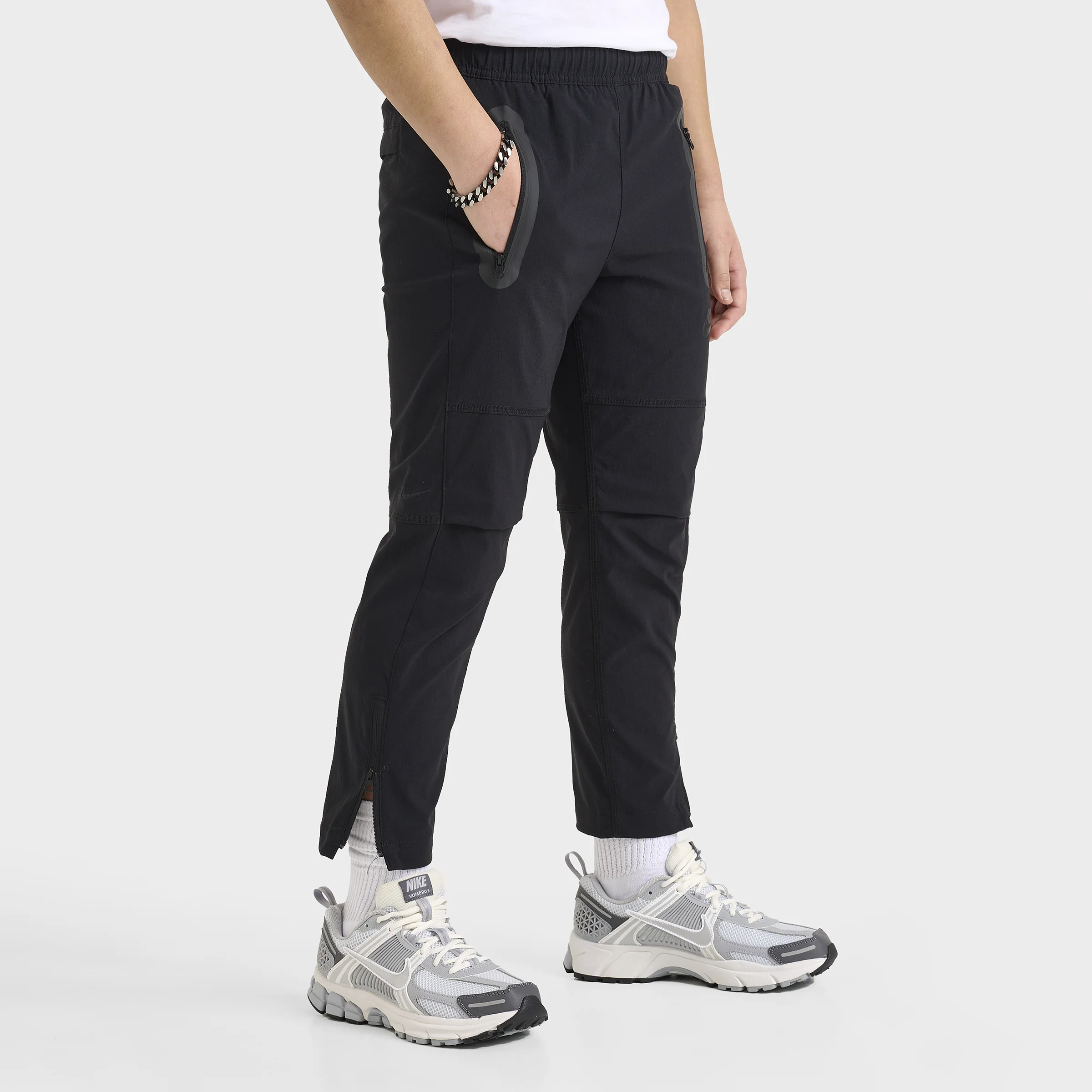 Nike Sportswear Junior Boys' Tech Woven Joggers Black / Black - Black - Image 3