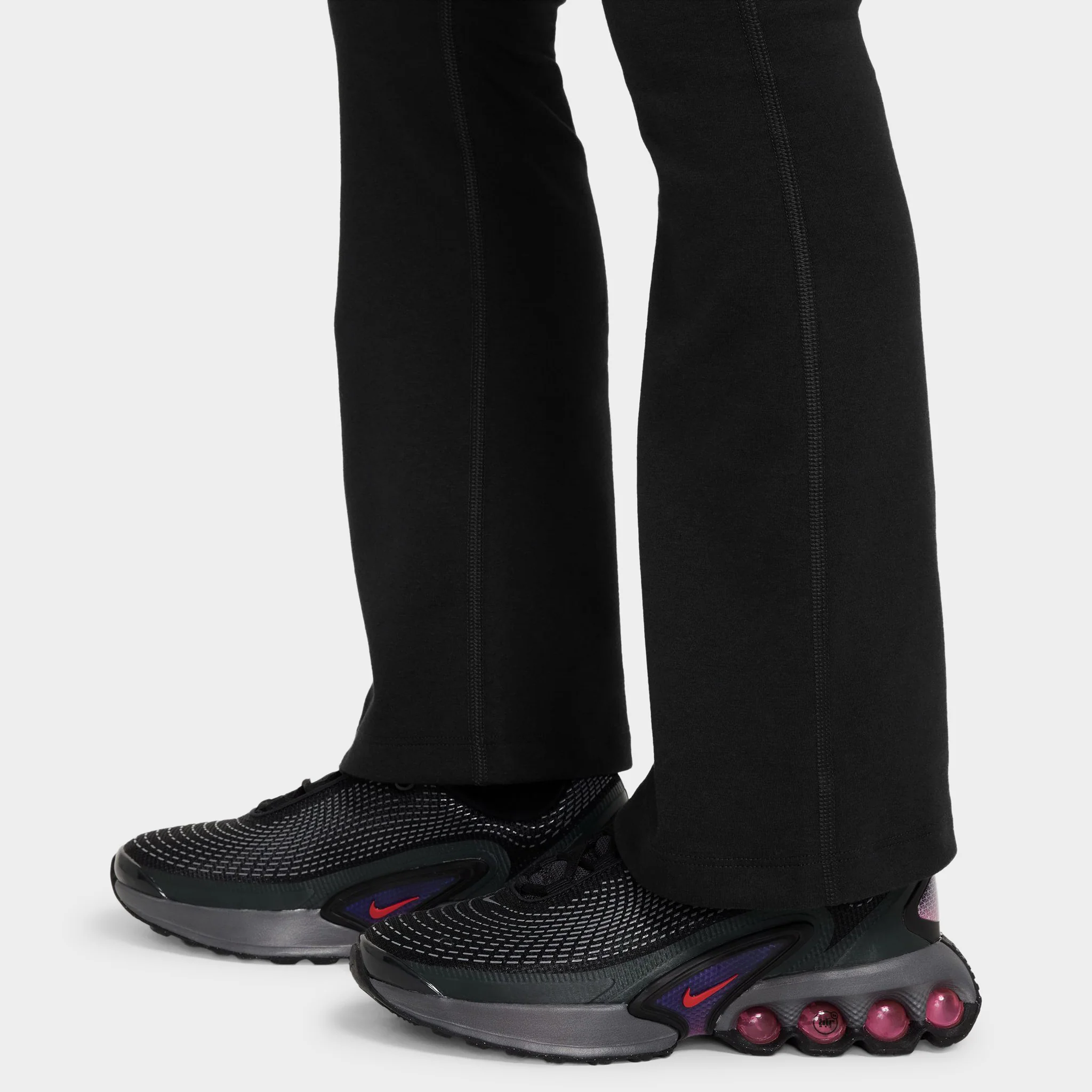 Nike Sportswear Juniors' Classic High-Waisted Flared Leggings Black / White - Image 4