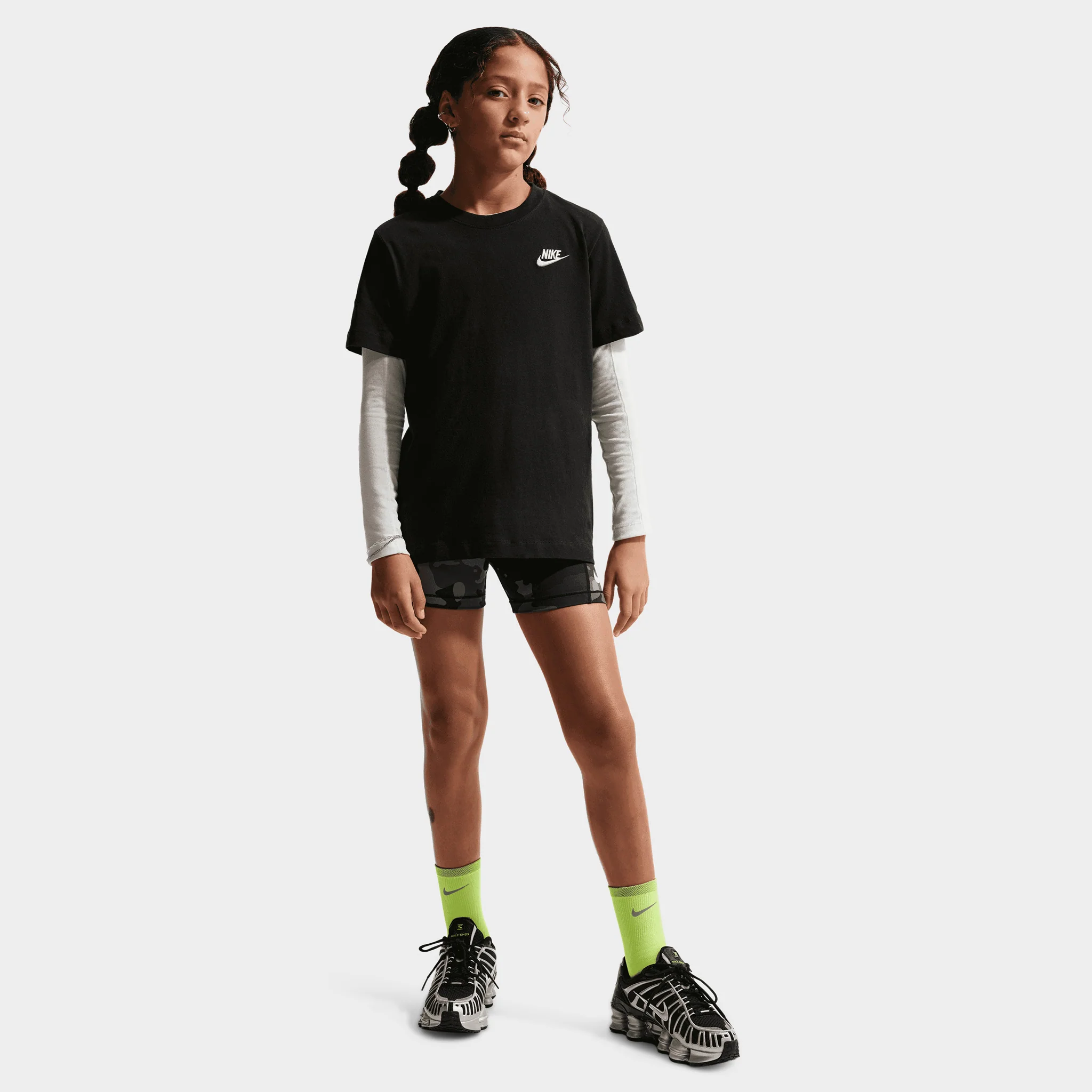 Nike Sportswear Juniors' Futura T-Shirt Black / White - Grey - Image 2