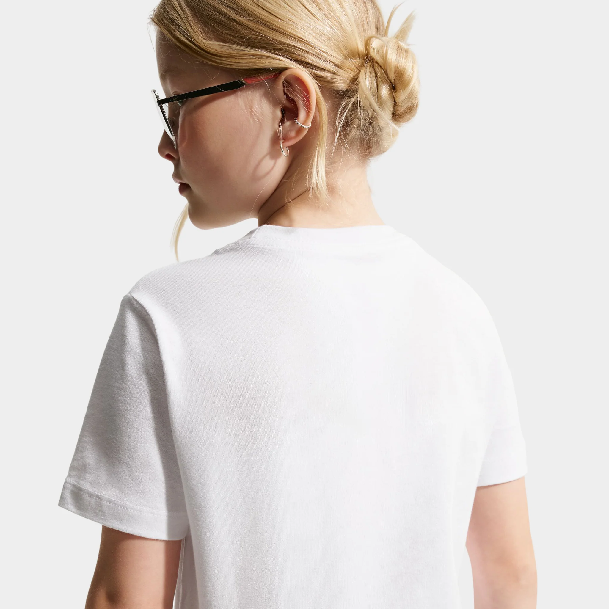 Nike Sportswear Juniors' Futura T-Shirt White / Black - Grey - Image 2