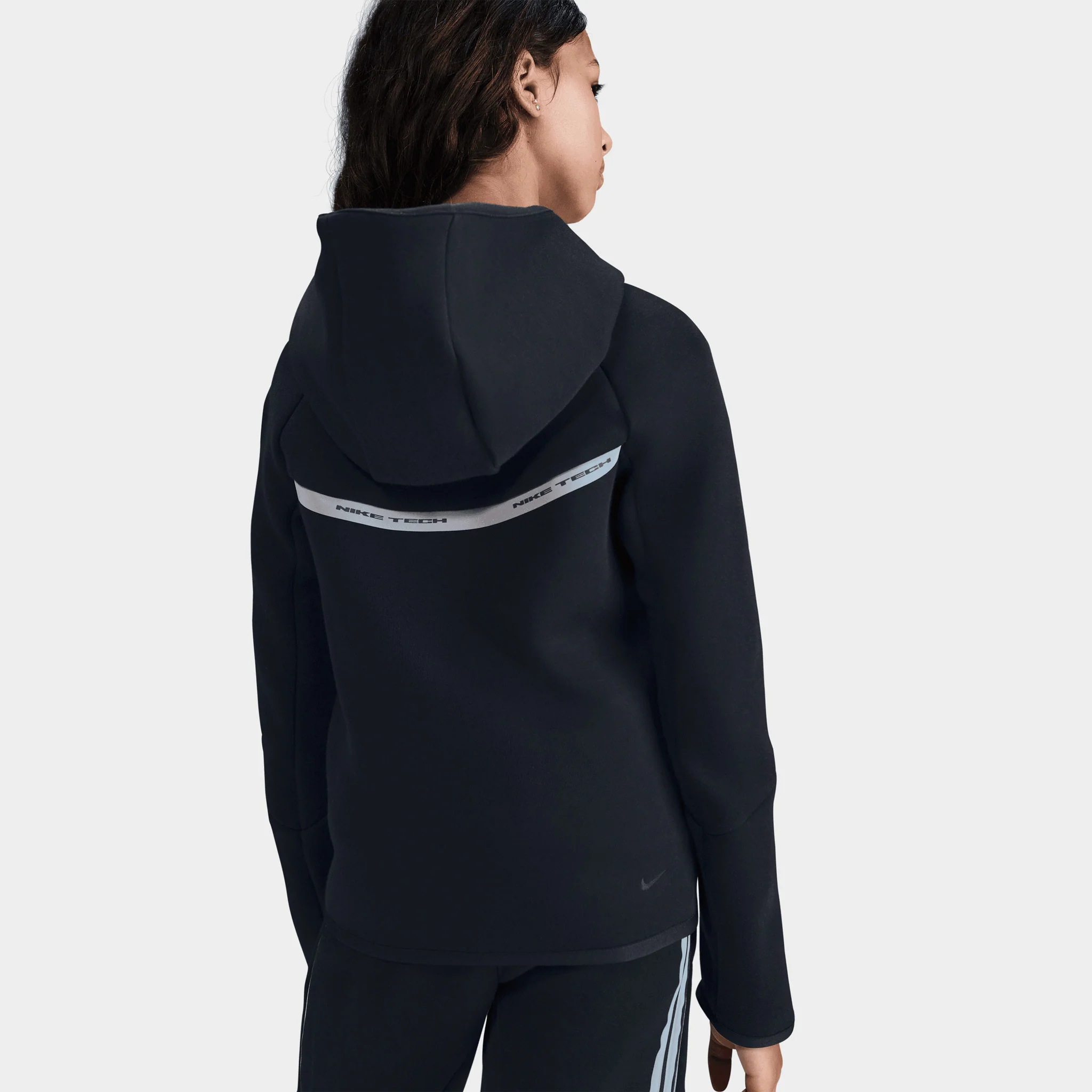 Nike Sportswear Juniors' Tech Fleece Full Zip Reflect Black / Black - Image 2