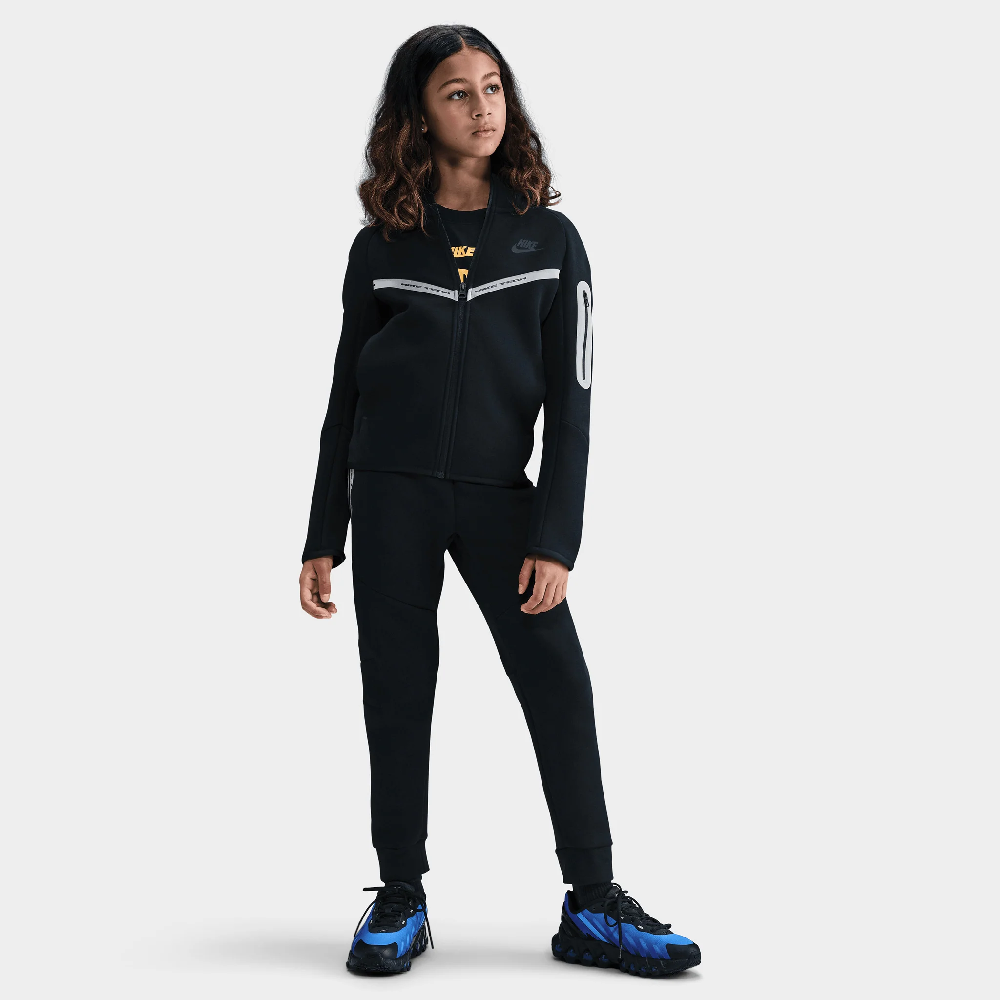 Nike Sportswear Juniors' Tech Fleece Full Zip Reflect Black / Black - Image 6