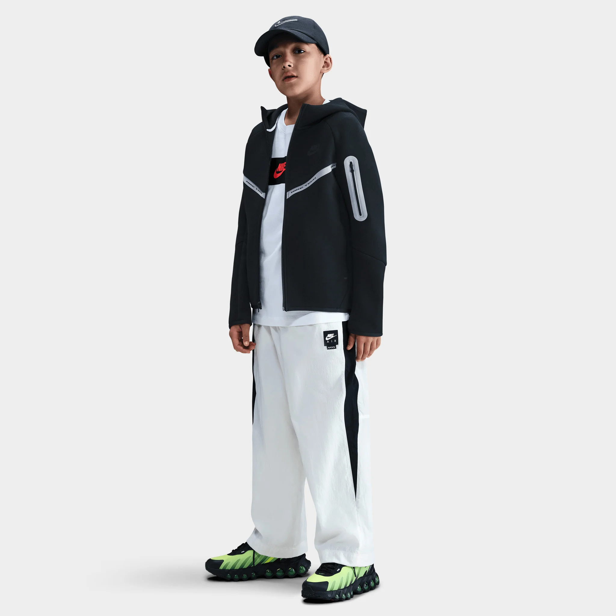 Nike Sportswear Juniors' Tech Fleece Full Zip Reflect Black / Black - Image 7