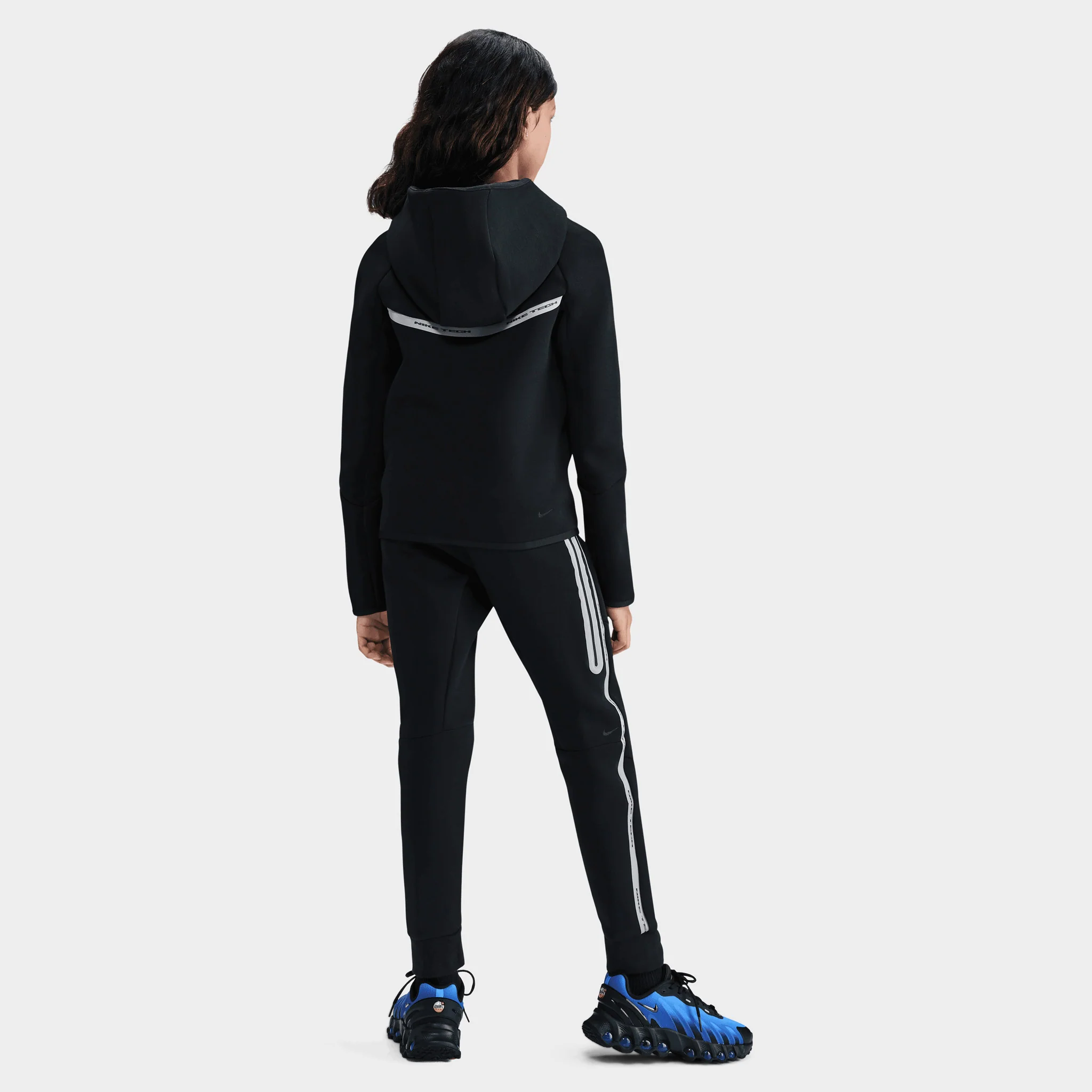 Nike Sportswear Juniors' Tech Fleece Joggers Reflect Black / Black - Image 2