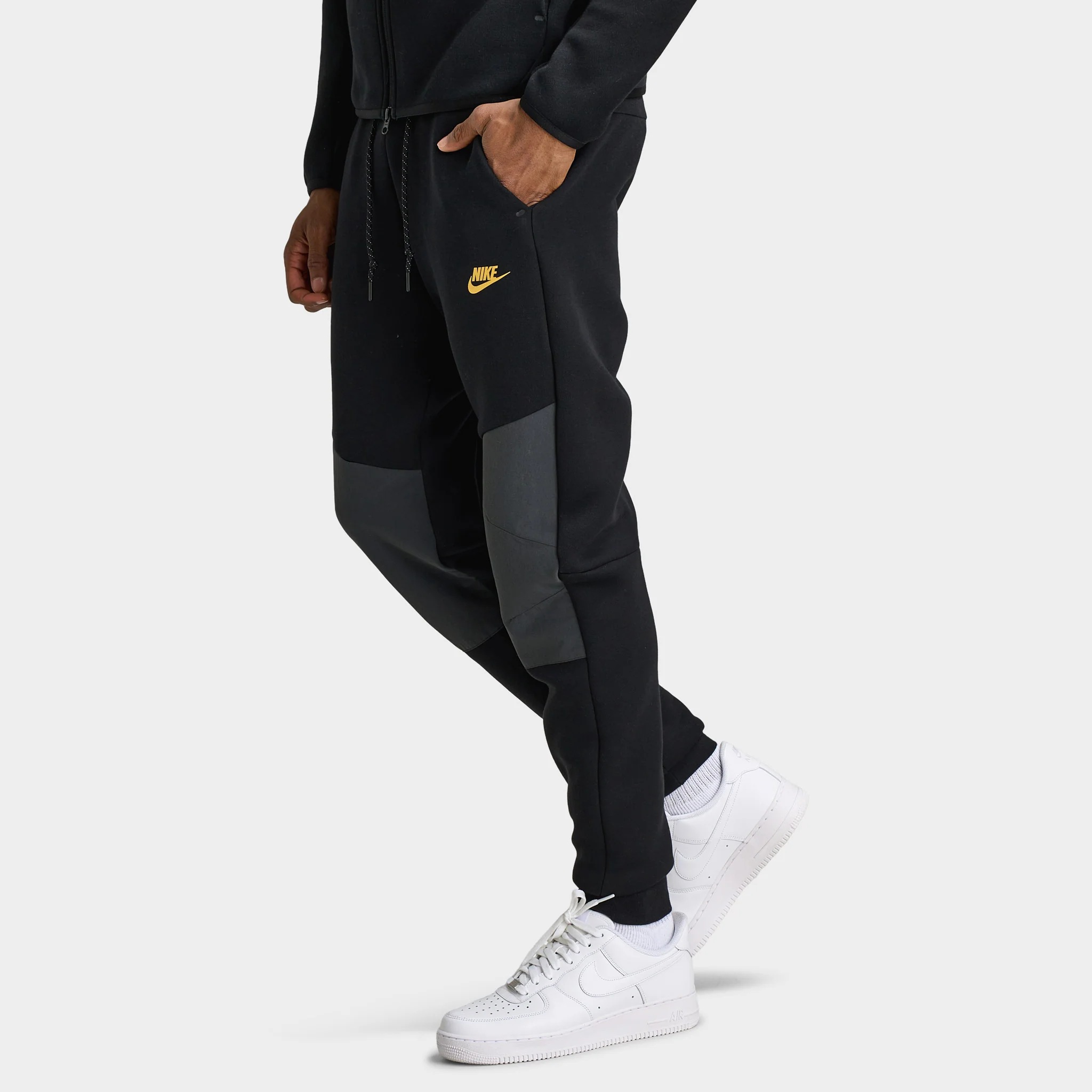 Nike Sportswear Tech Fleece Joggers Black / Grey - Image 4