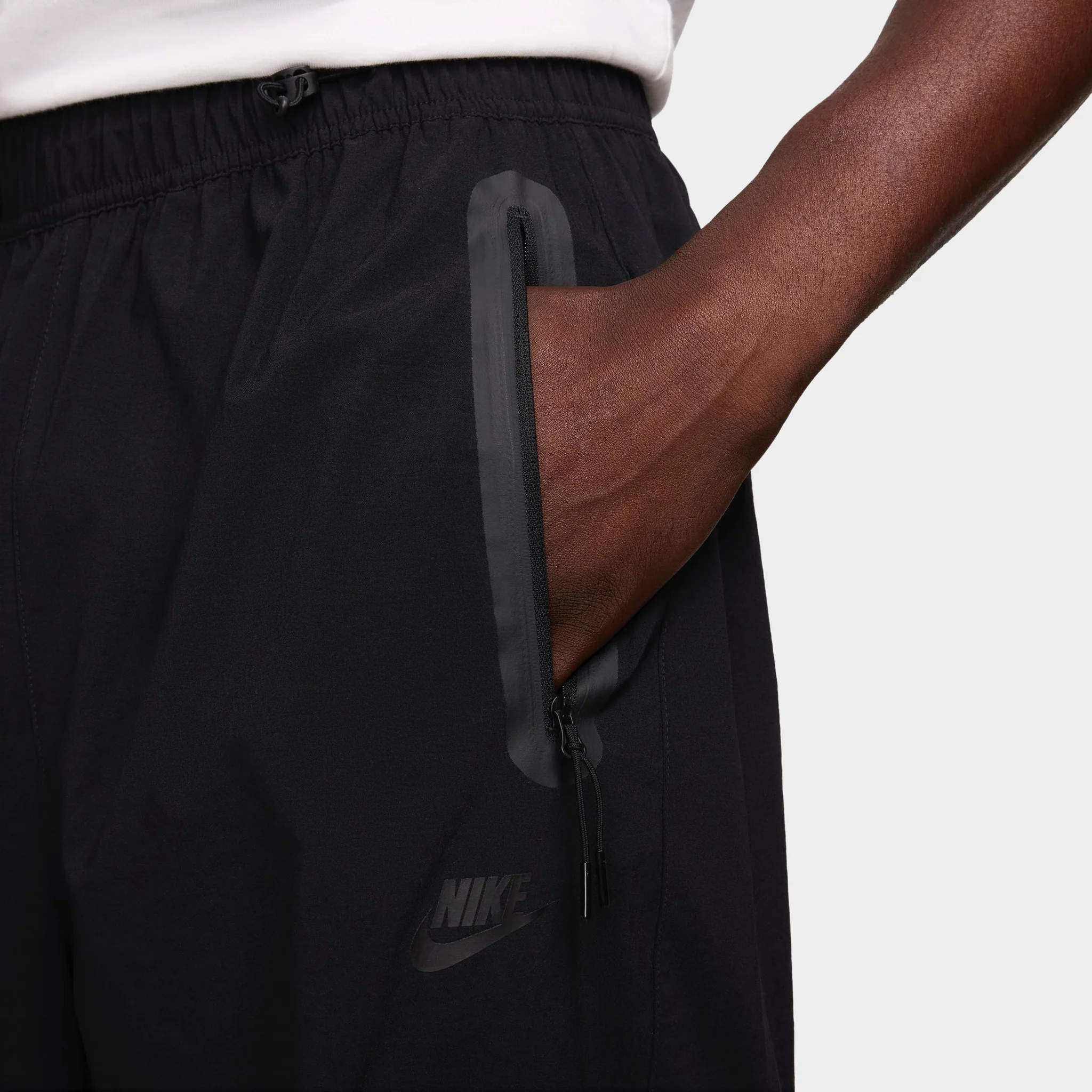 Nike Tech Woven Oversized Pants Black / Black - Black - Image 4