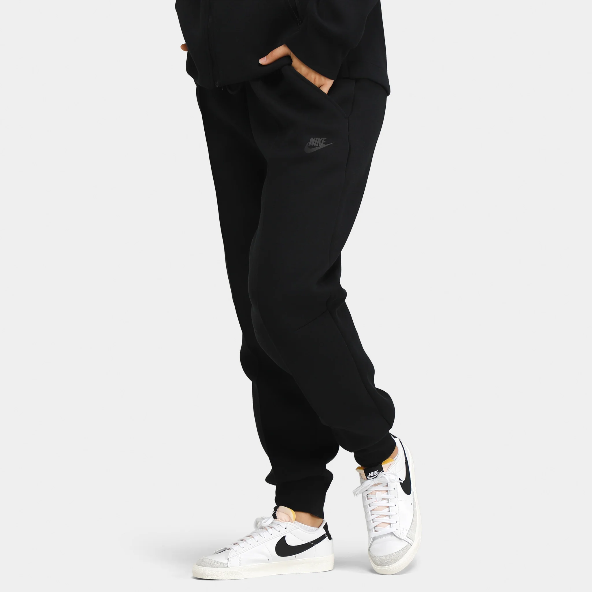 Nike Sportswear Women's Tech Fleece Mid-Rise Joggers / Black - Image 4