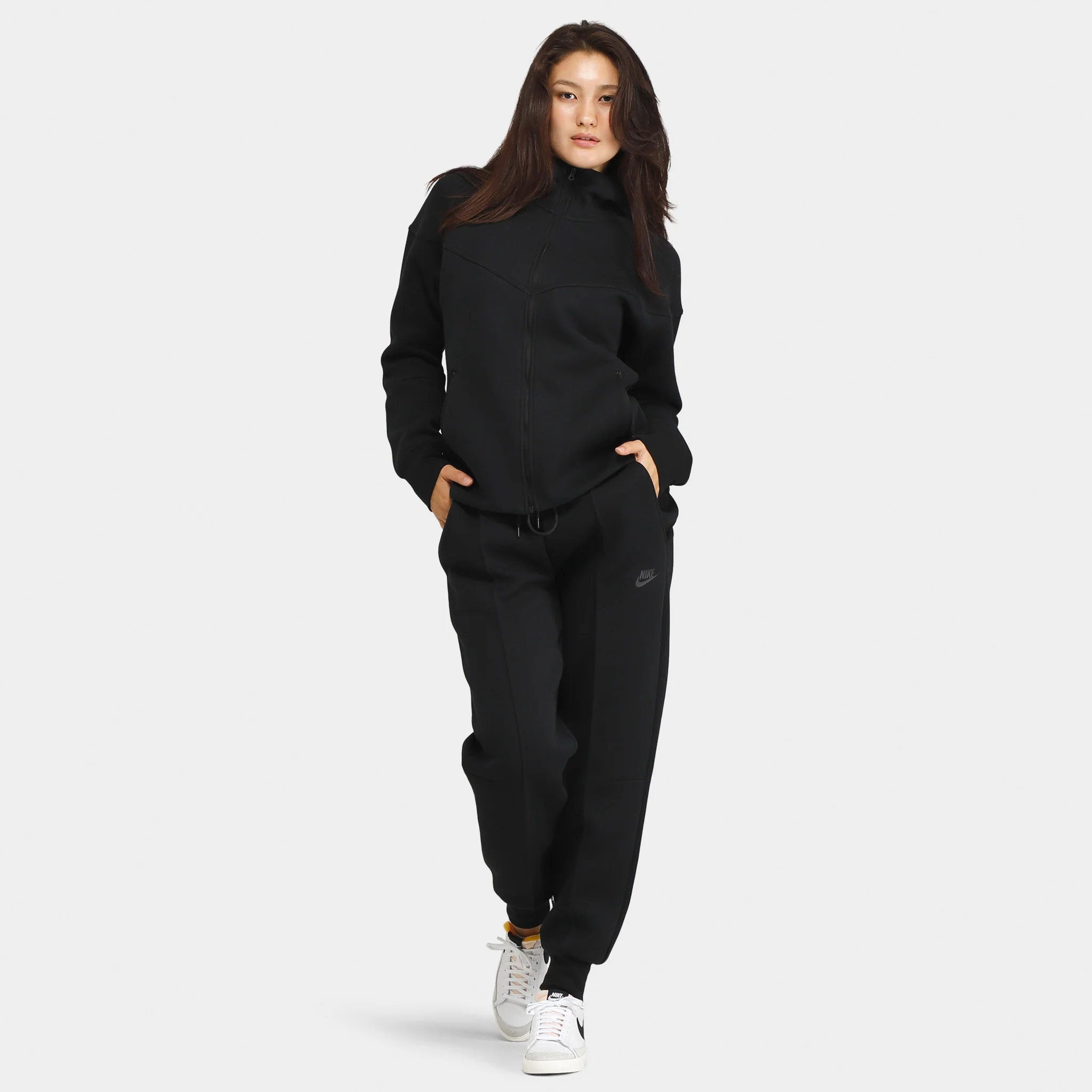 Nike Sportswear Women's Tech Fleece Mid-Rise Joggers / Black - Image 6