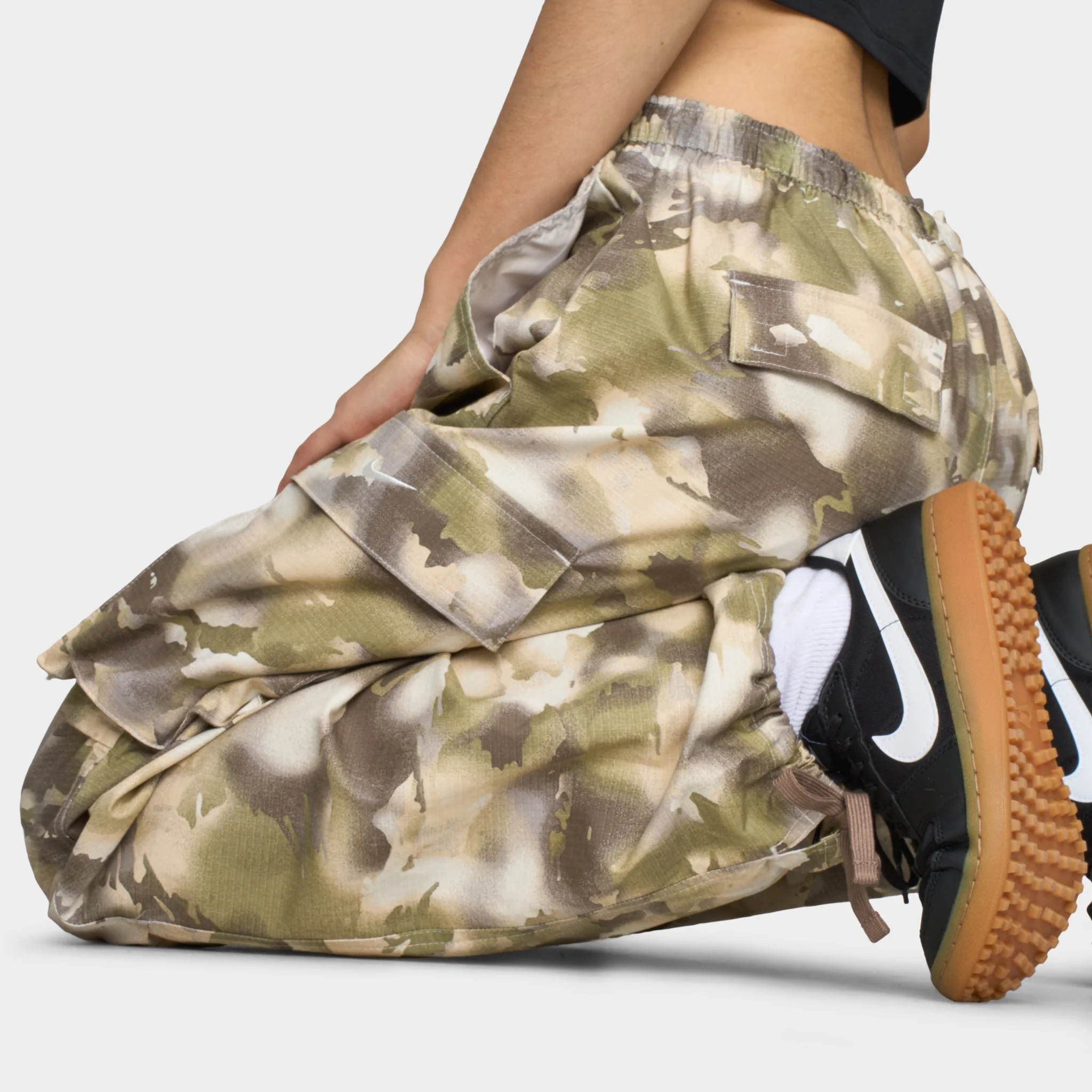 Nike Sportswear Women's Camo Cargo Pants Lt Orewood Brown / Sail - Image 3