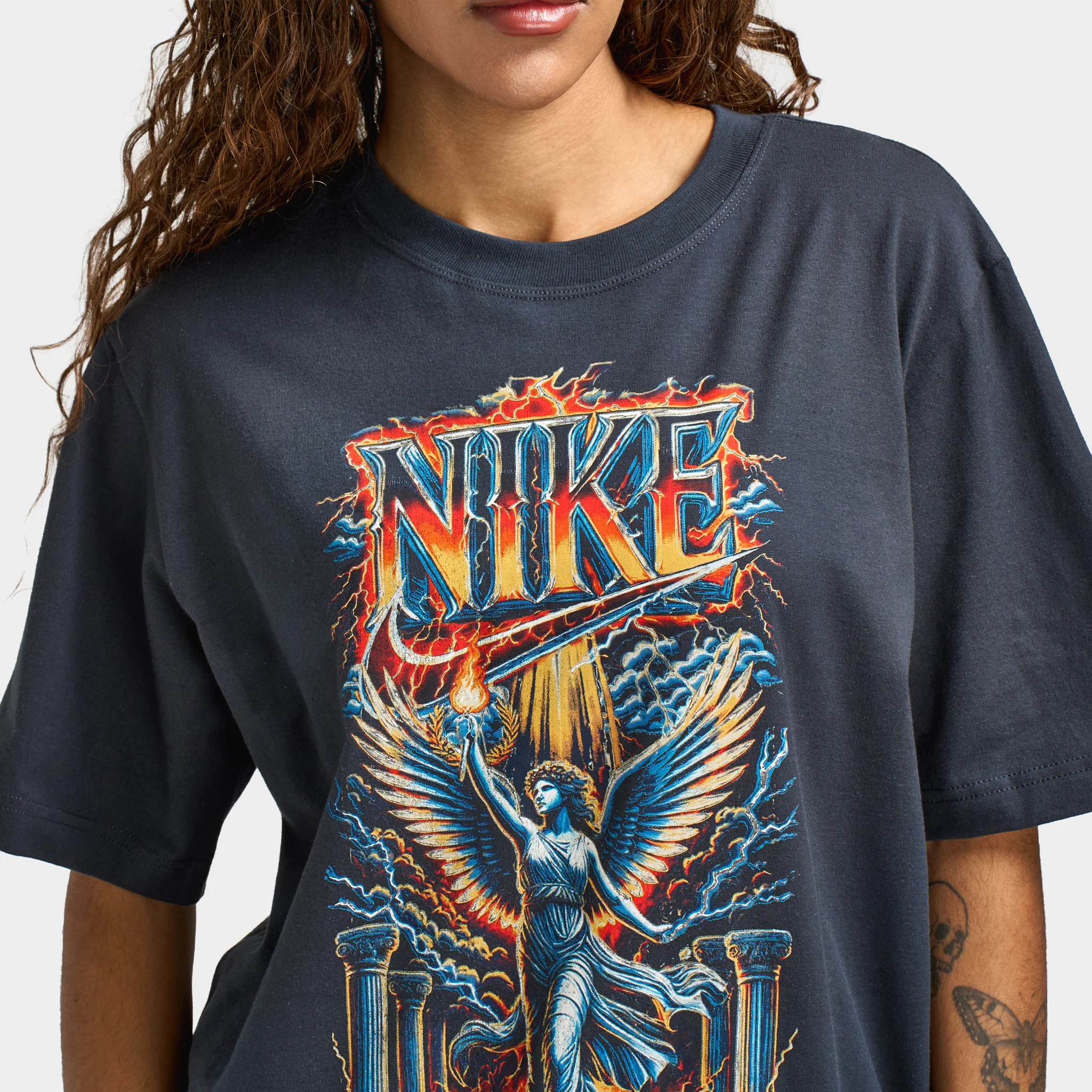 Nike Sportswear Women's Tee Essential Oversized / Off Noir - Image 4