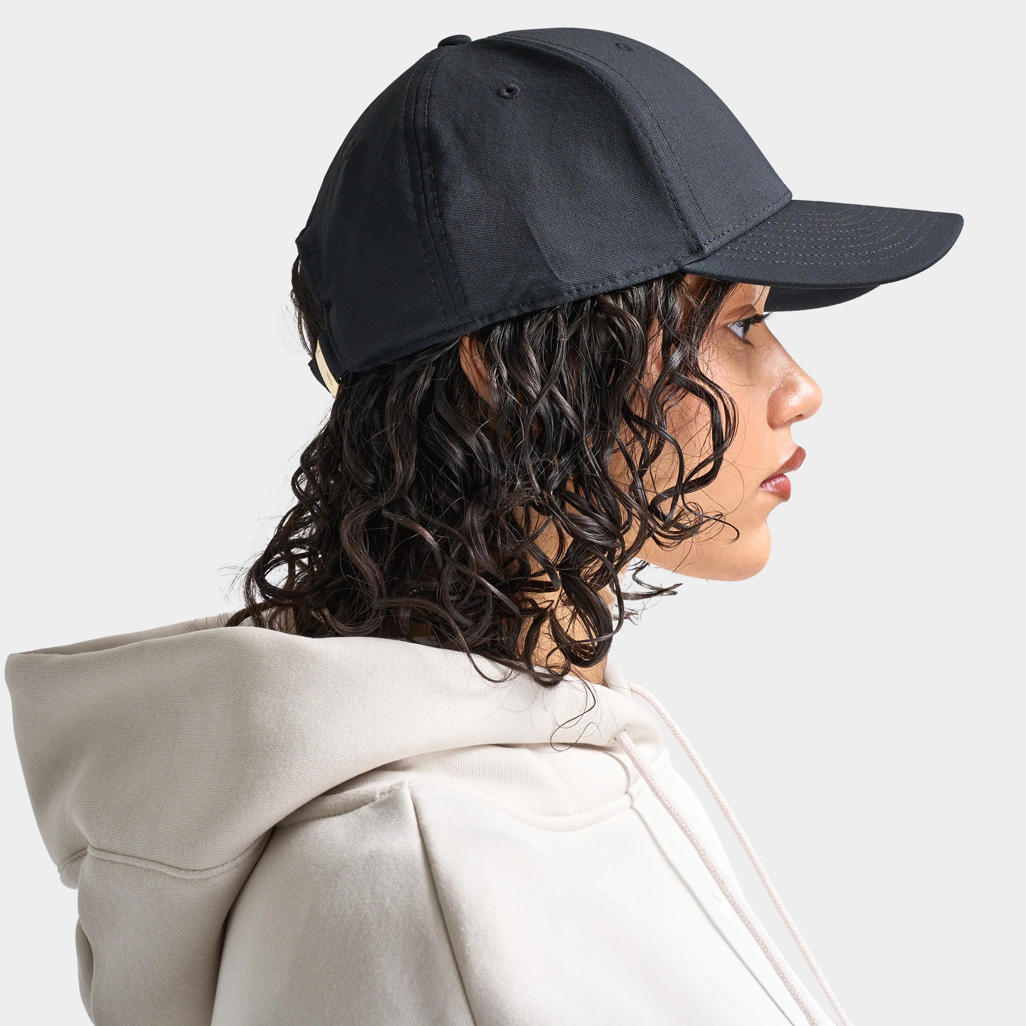 Nike Structured Metal Logo Cap Black / Metallic Gold - Image 3